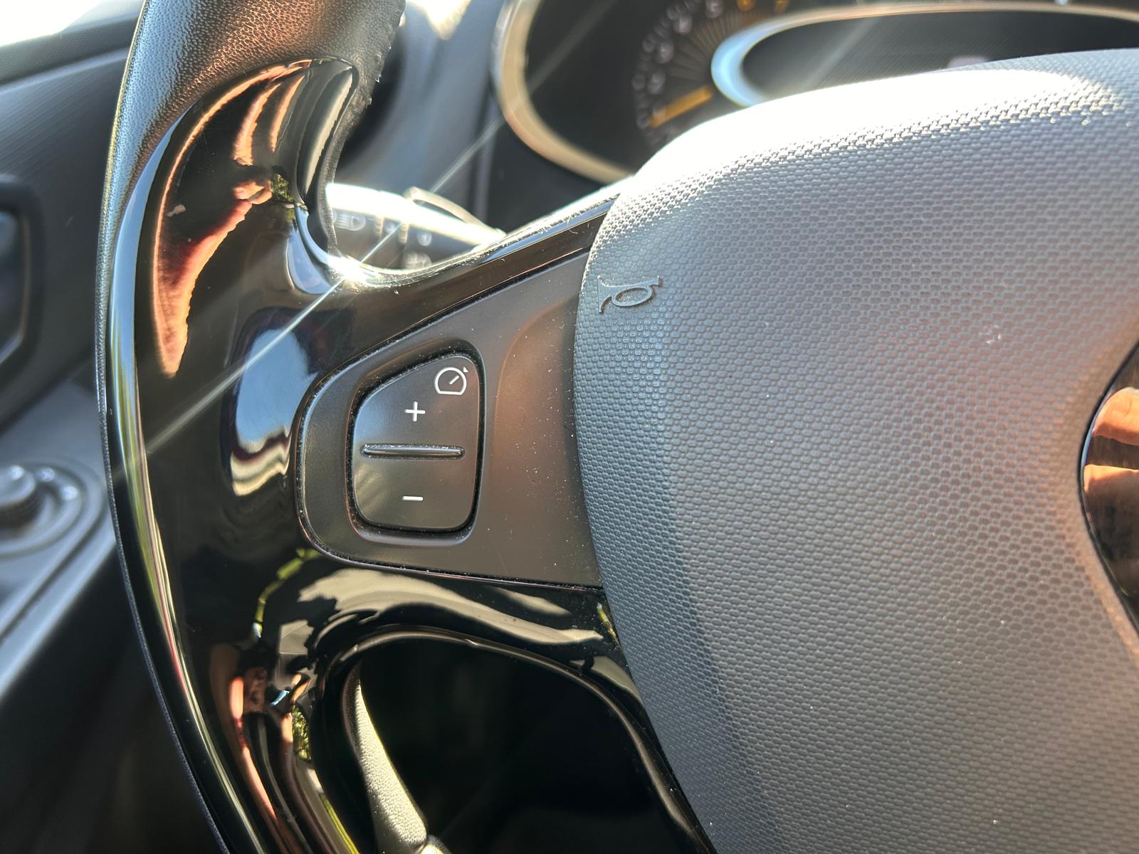 RENAULT Clio 1.2 16V Expression-image-19