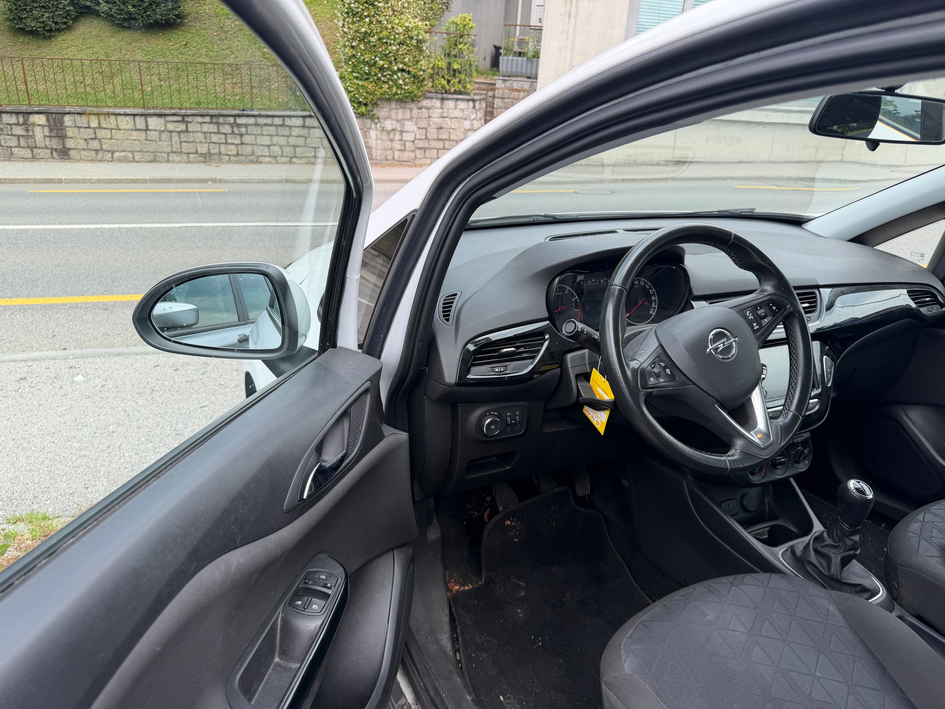 OPEL Corsa 1.4 EcoTec 120 Years Edition-image-6