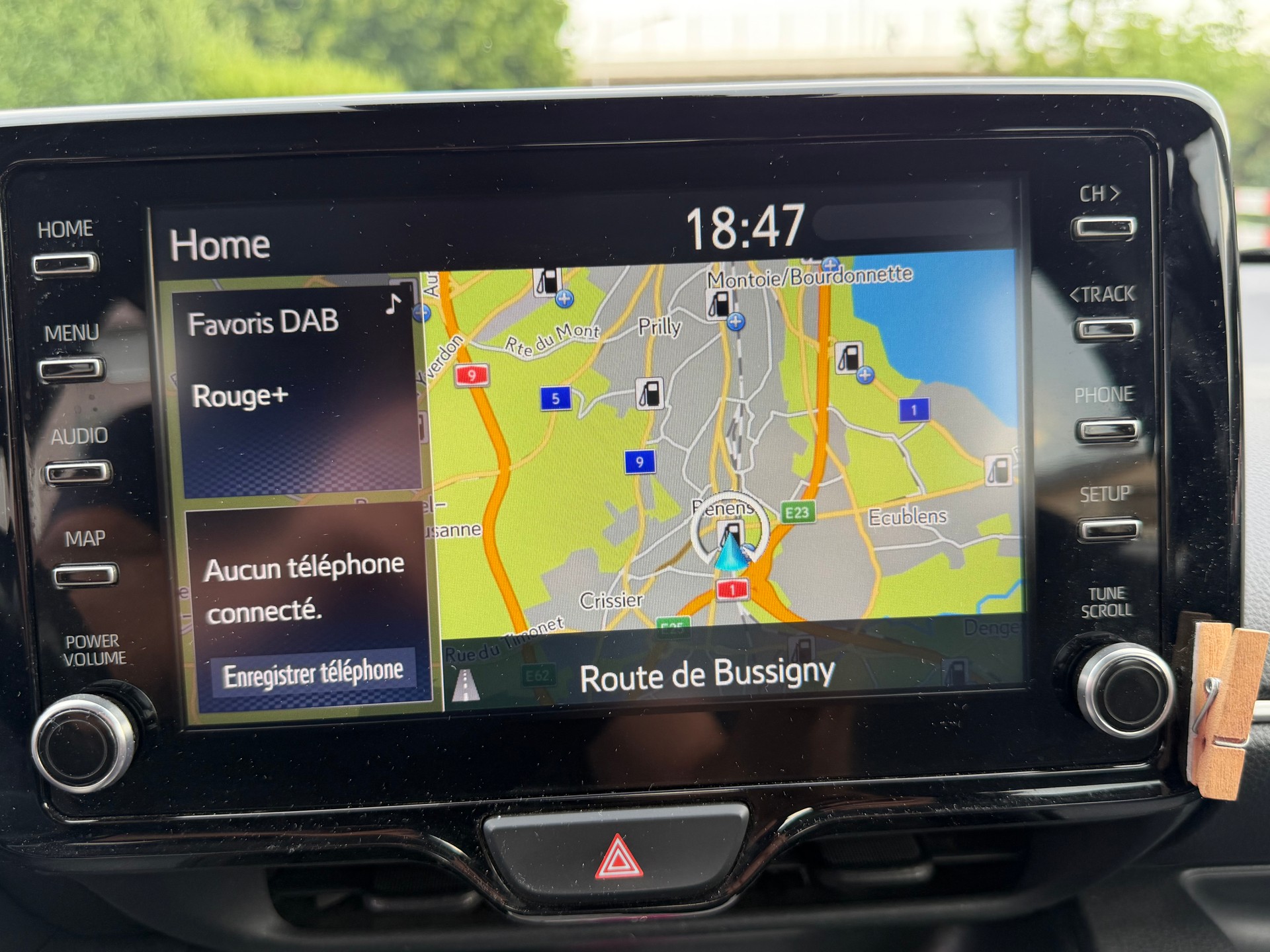 TOYOTA Yaris 1.5 Trend e-CVT-image-13