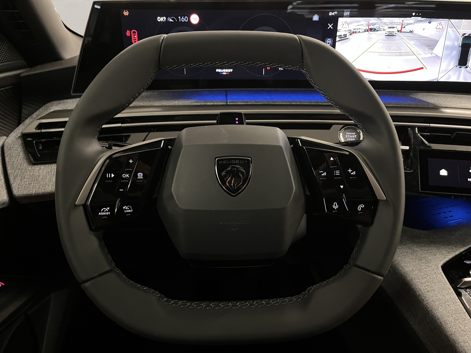 PEUGEOT 3008 1.2 Hybrid Allure Premium-image-8