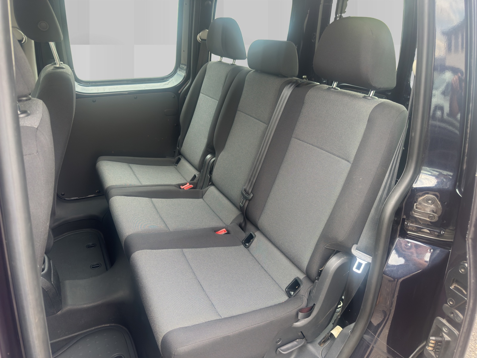 VW Caddy 1.0 TSI Kombi-image-8