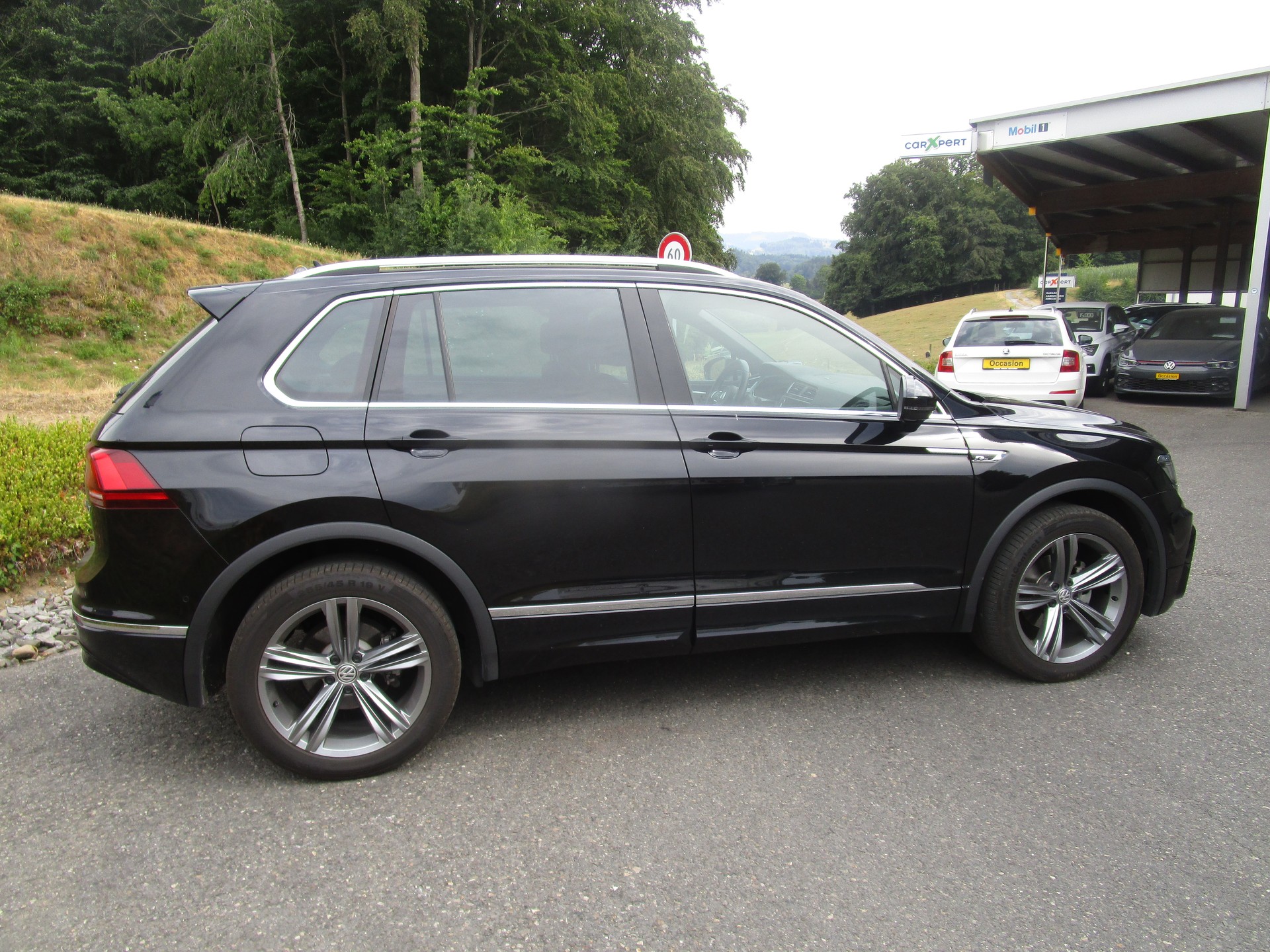 VW Tiguan 2.0 TDI SCR Highline 4Motion DSG-image-2