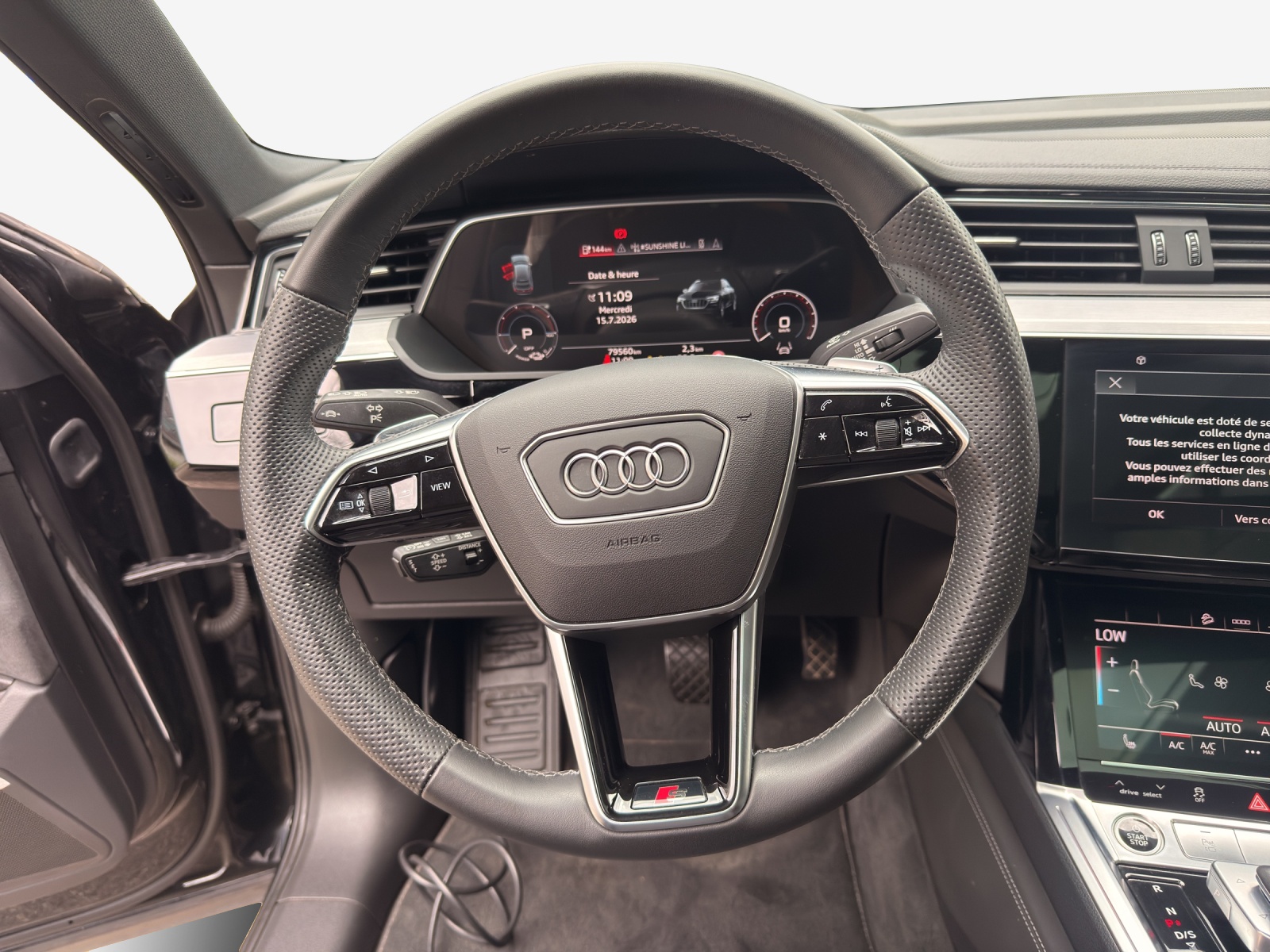 AUDI e-tron 55 Sportback S Line Black Edition quattro-image-10