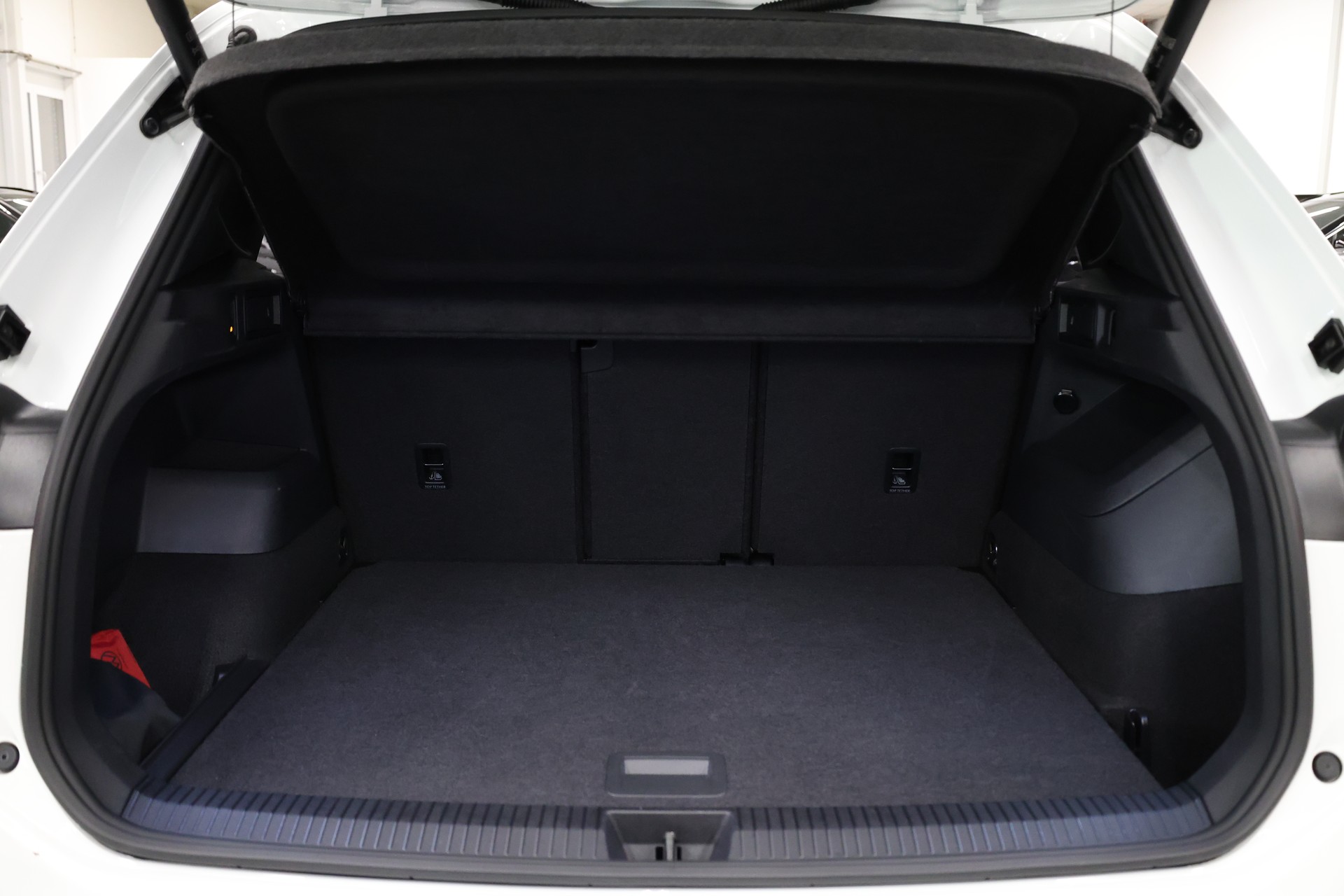 VW Tiguan 2.0 TDI SCR R-Line DSG 4motion-image-28