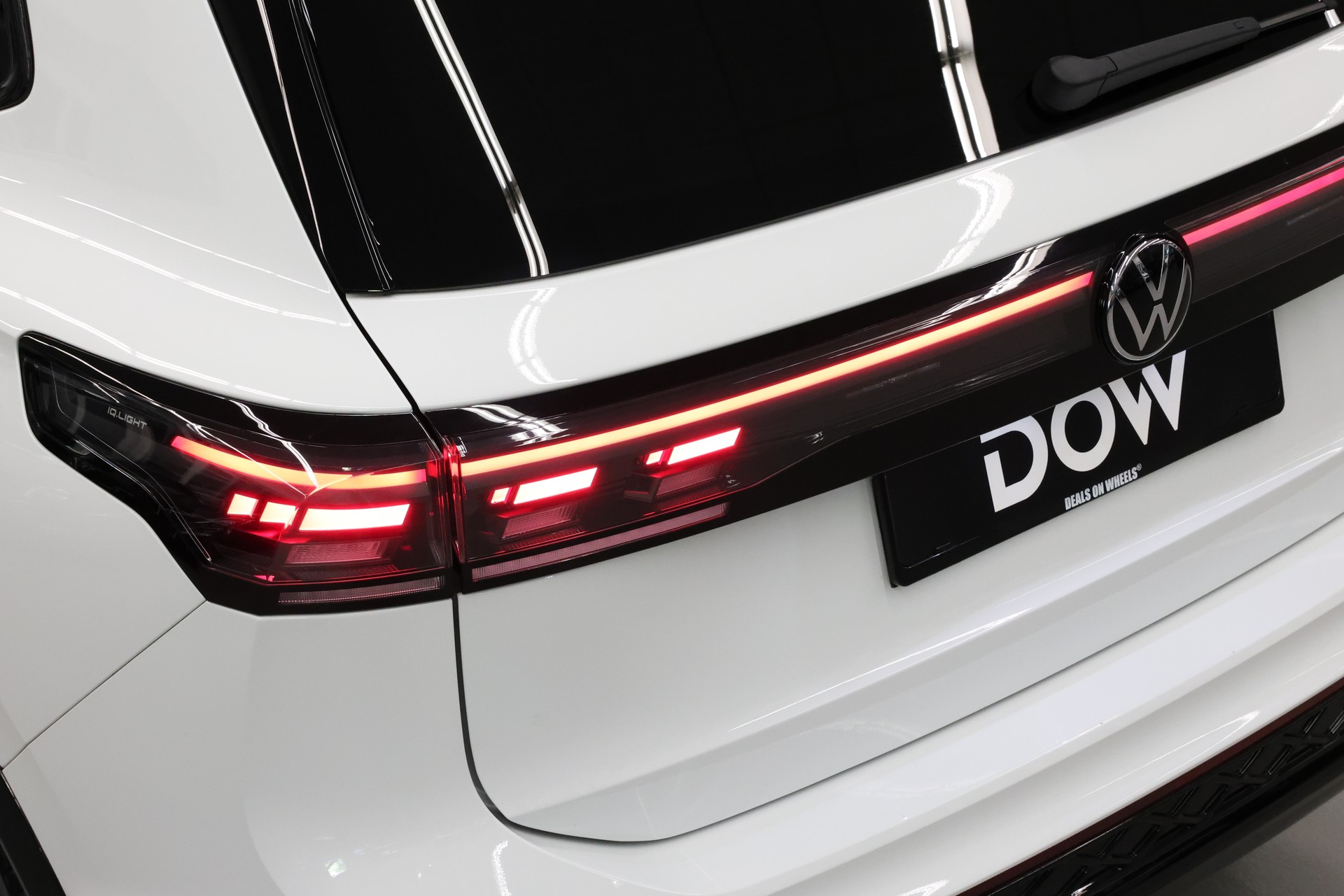 VW Tiguan 2.0 TDI SCR R-Line DSG 4motion-image-10
