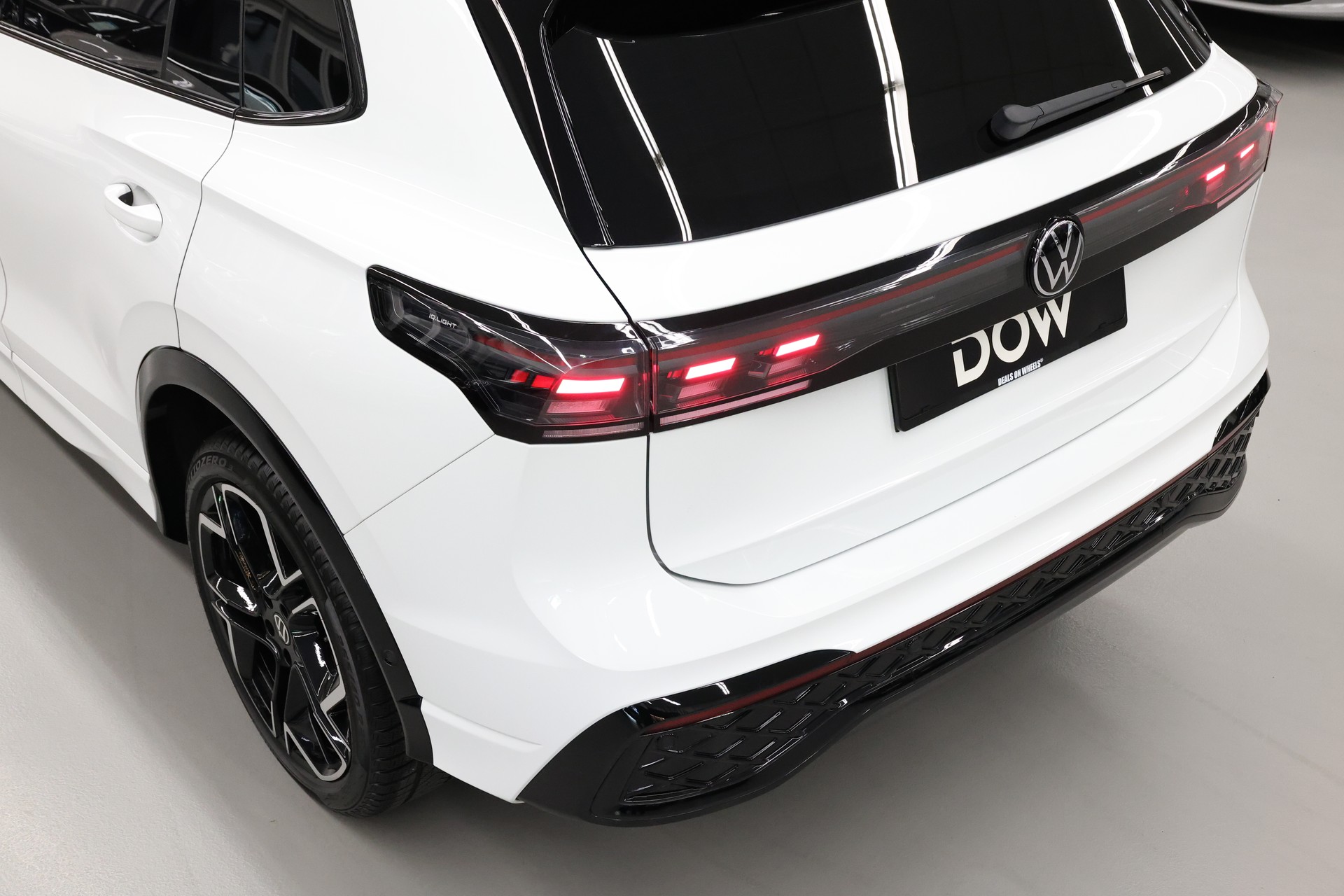 VW Tiguan 2.0 TDI SCR R-Line DSG 4motion-image-9
