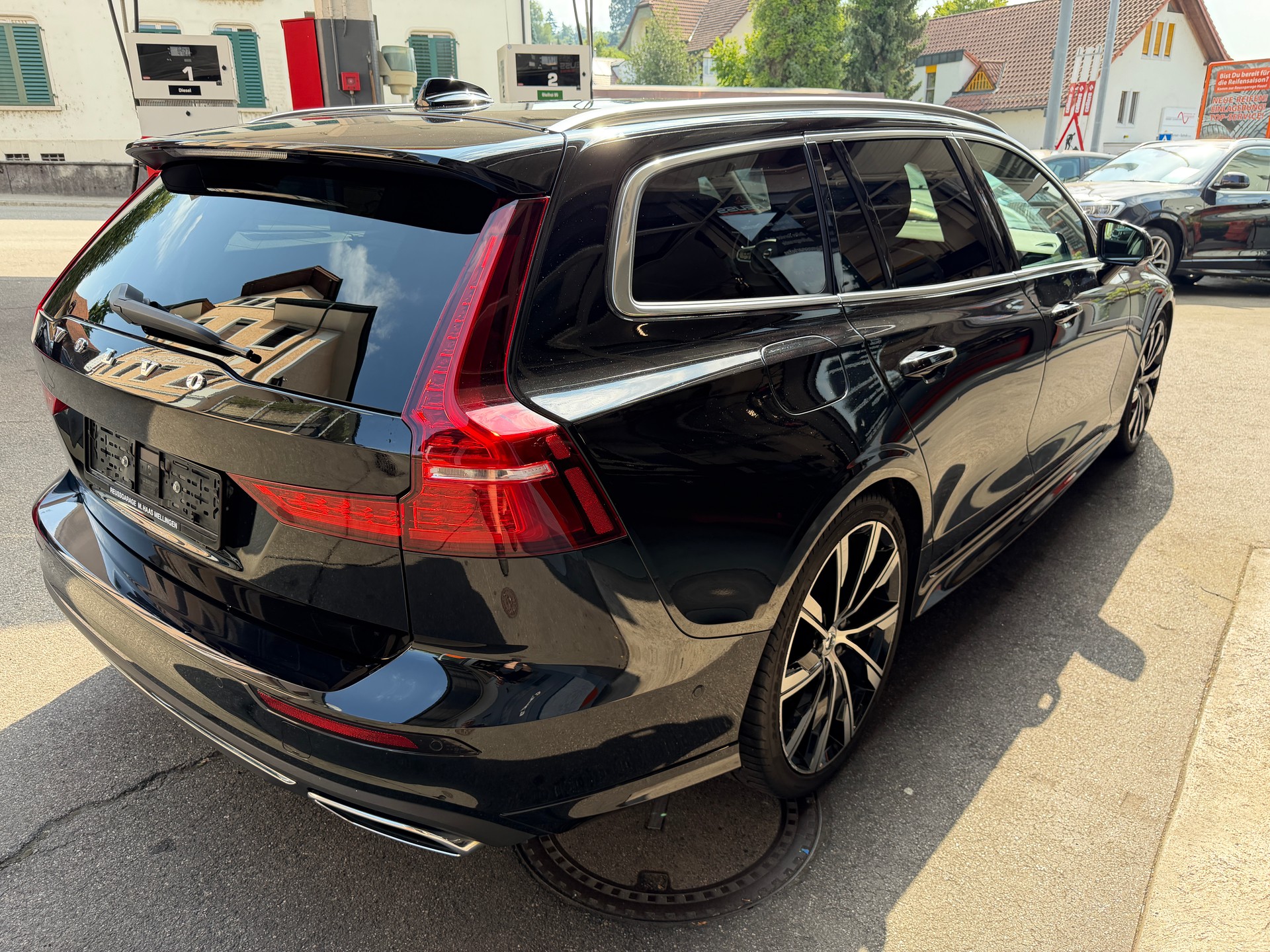 VOLVO V60 D4 AWD Inscription Geartronic-image-2