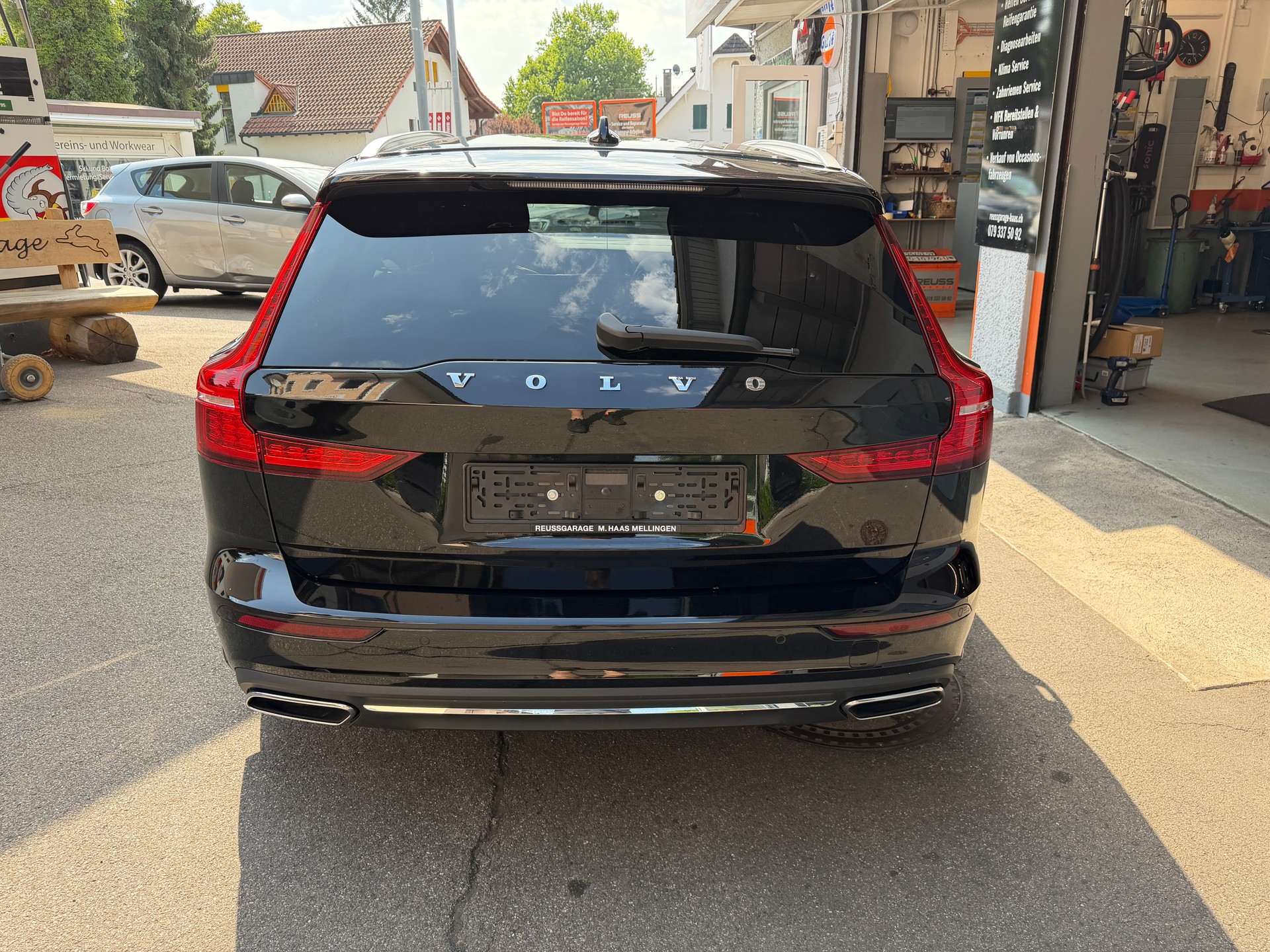 VOLVO V60 D4 AWD Inscription Geartronic-image-3