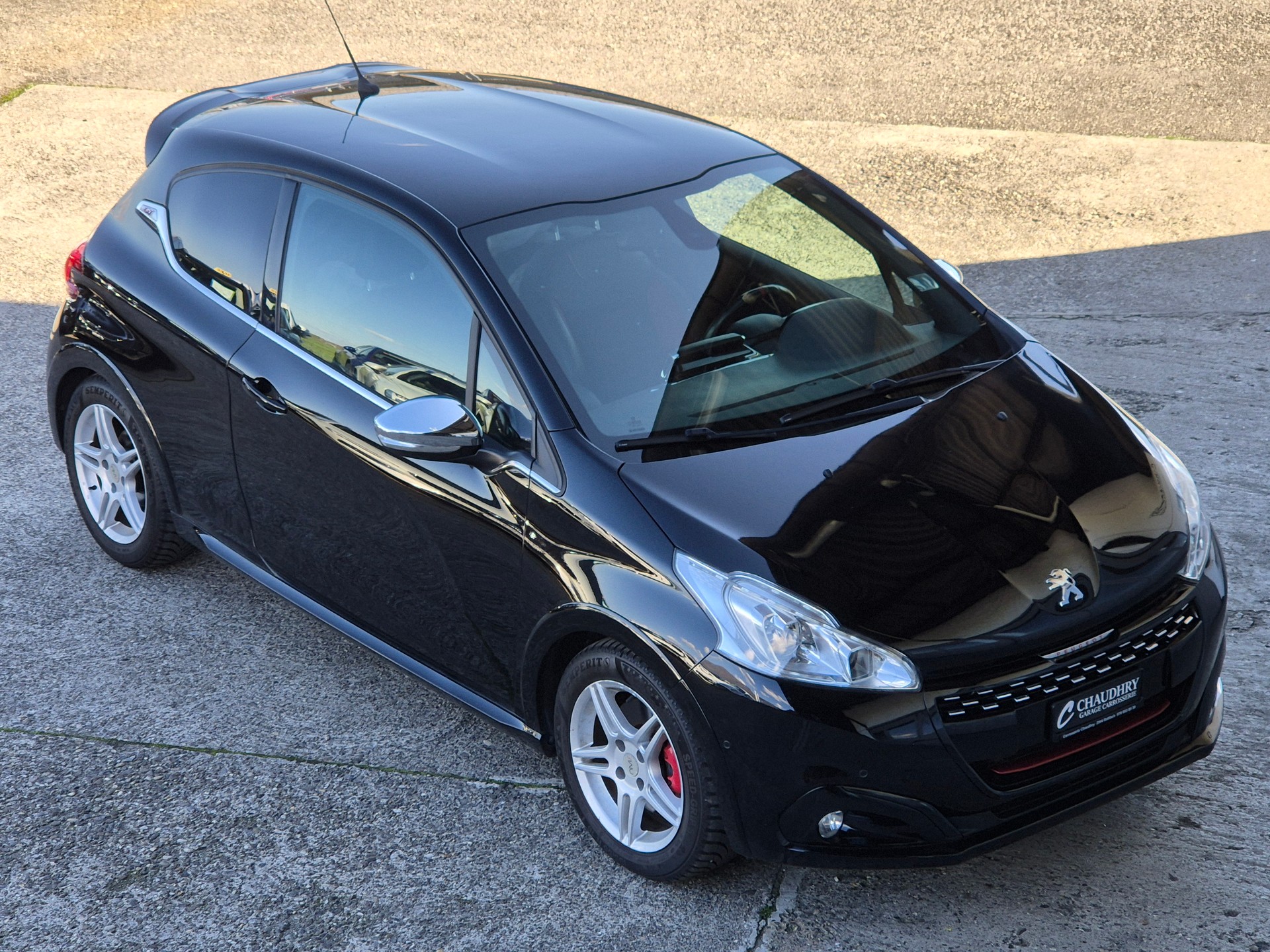 PEUGEOT 208 1.6 Turbo GTi-image-2