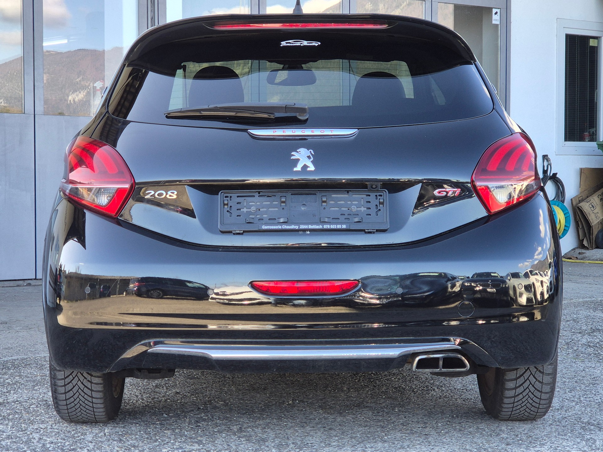 PEUGEOT 208 1.6 Turbo GTi-image-6
