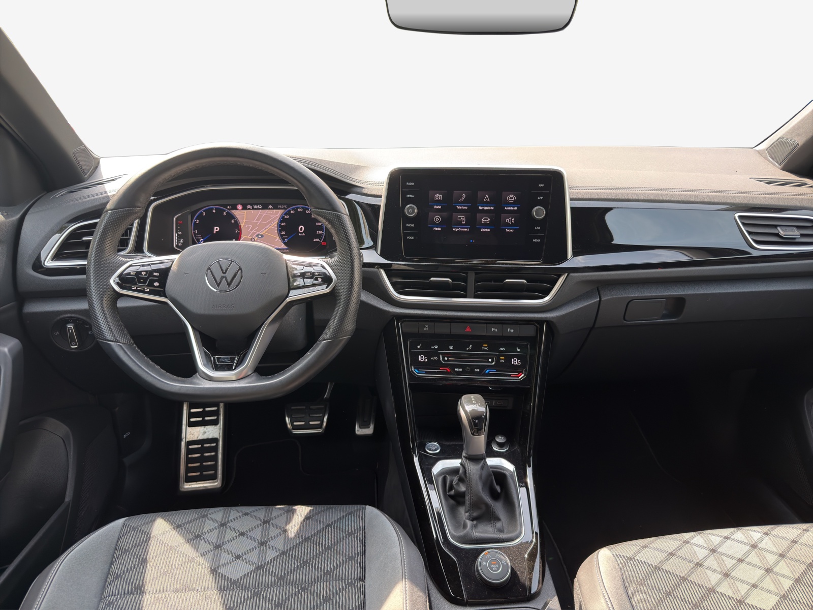 VW T-Roc 2.0 TSI R-Line DSG 4Motion-image-8