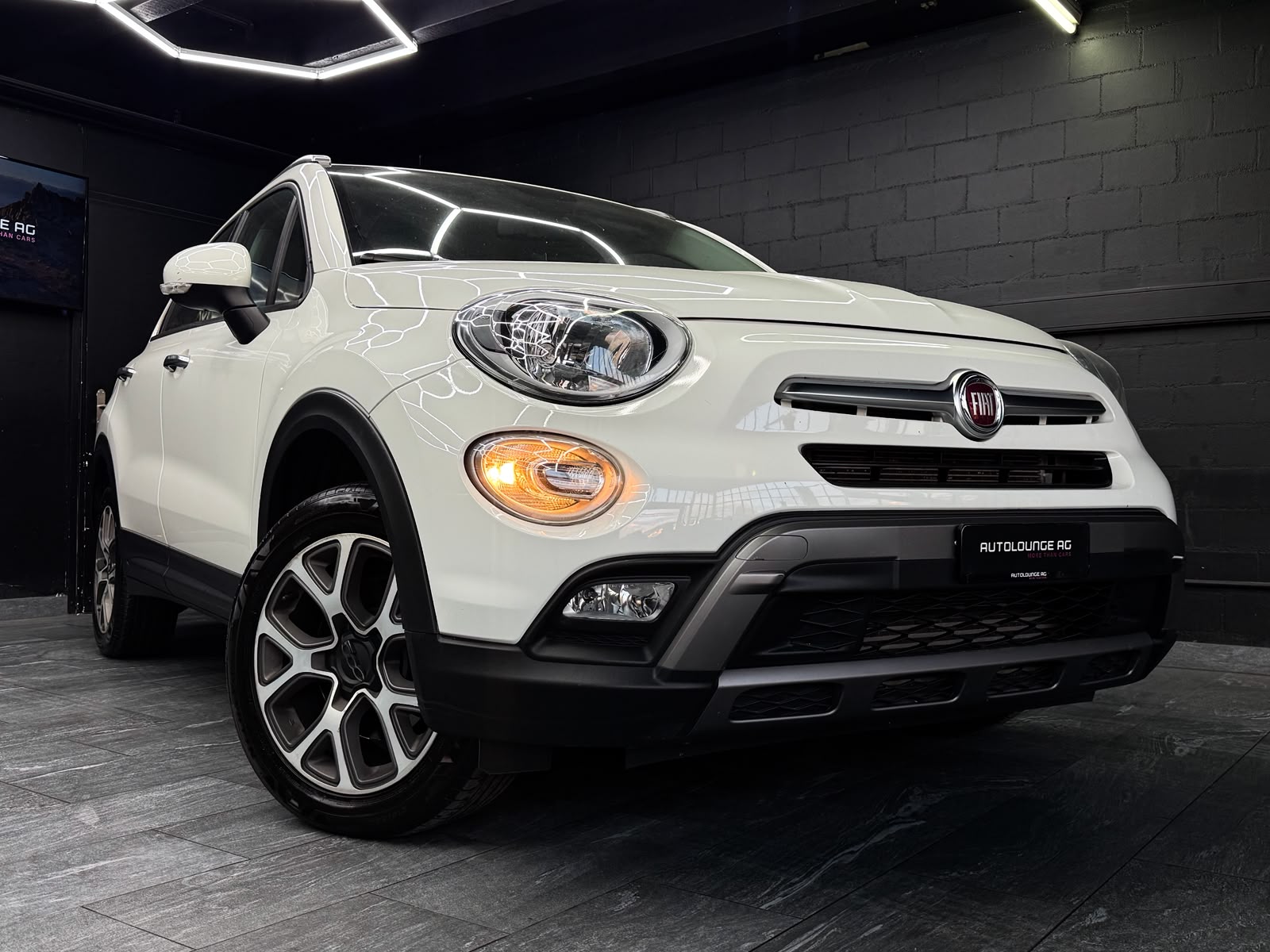 FIAT 500X 2.0 MJ Cross Plus 4x4 Automatic-image-0