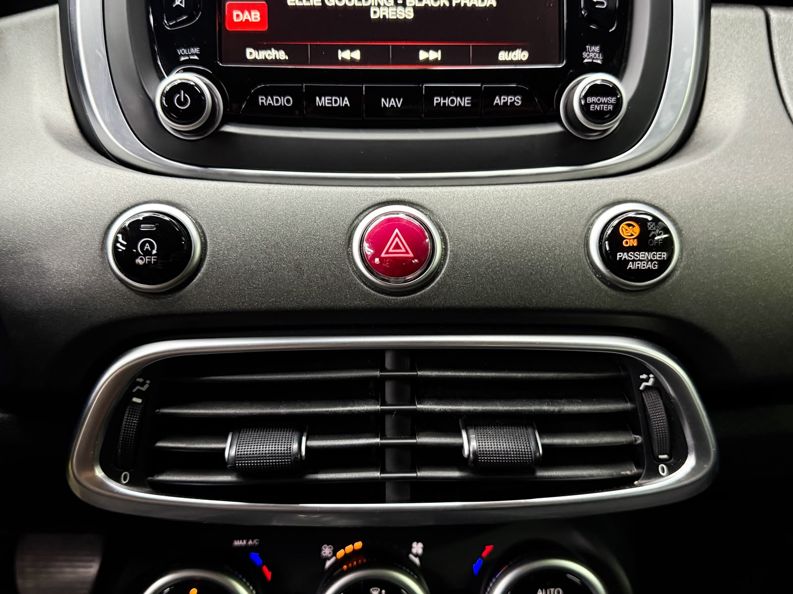 FIAT 500X 2.0 MJ Cross Plus 4x4 Automatic-image-14