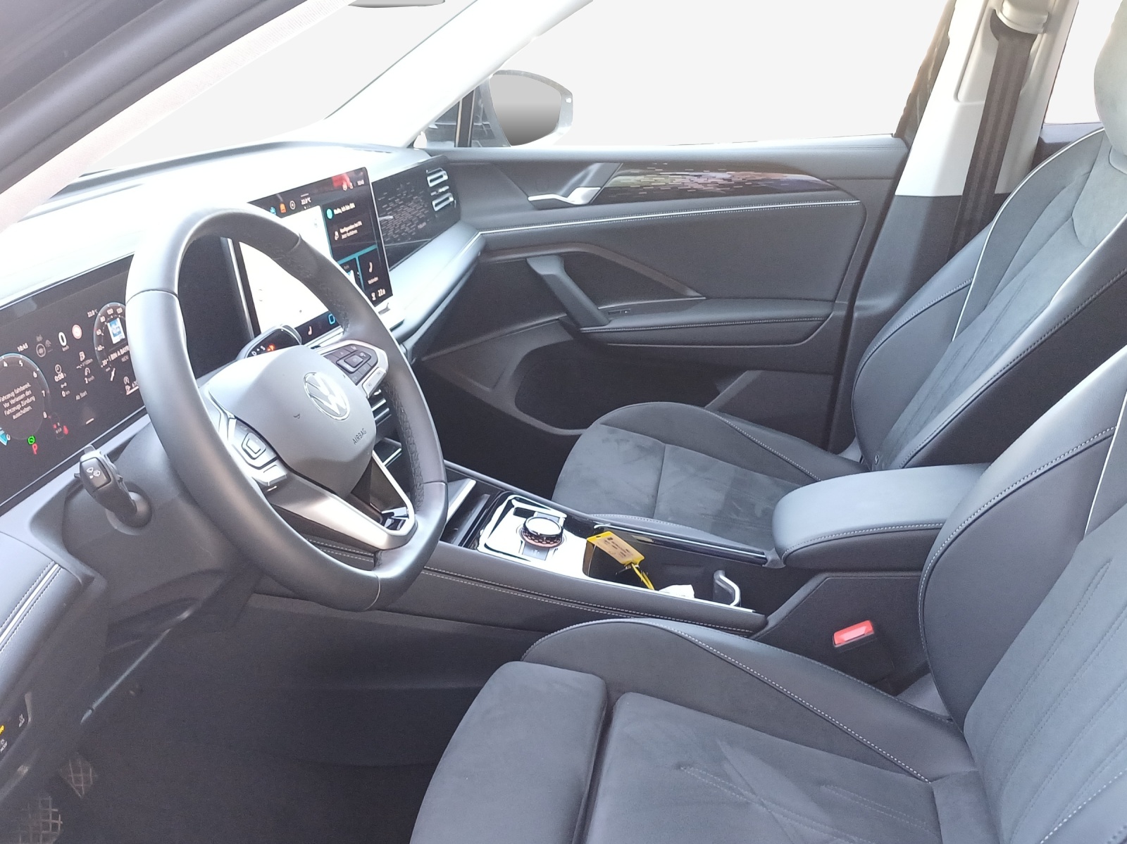 VW Tiguan 2.0 TSI DSG Elegance 4Motion-image-7