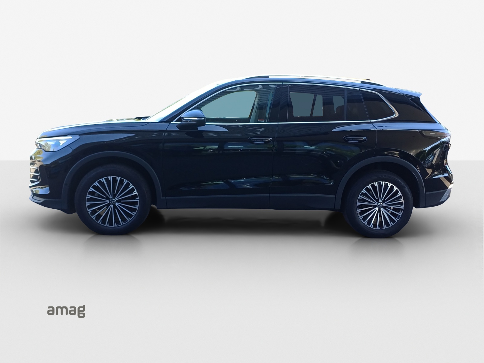 VW Tiguan 2.0 TSI DSG Elegance 4Motion-image-1
