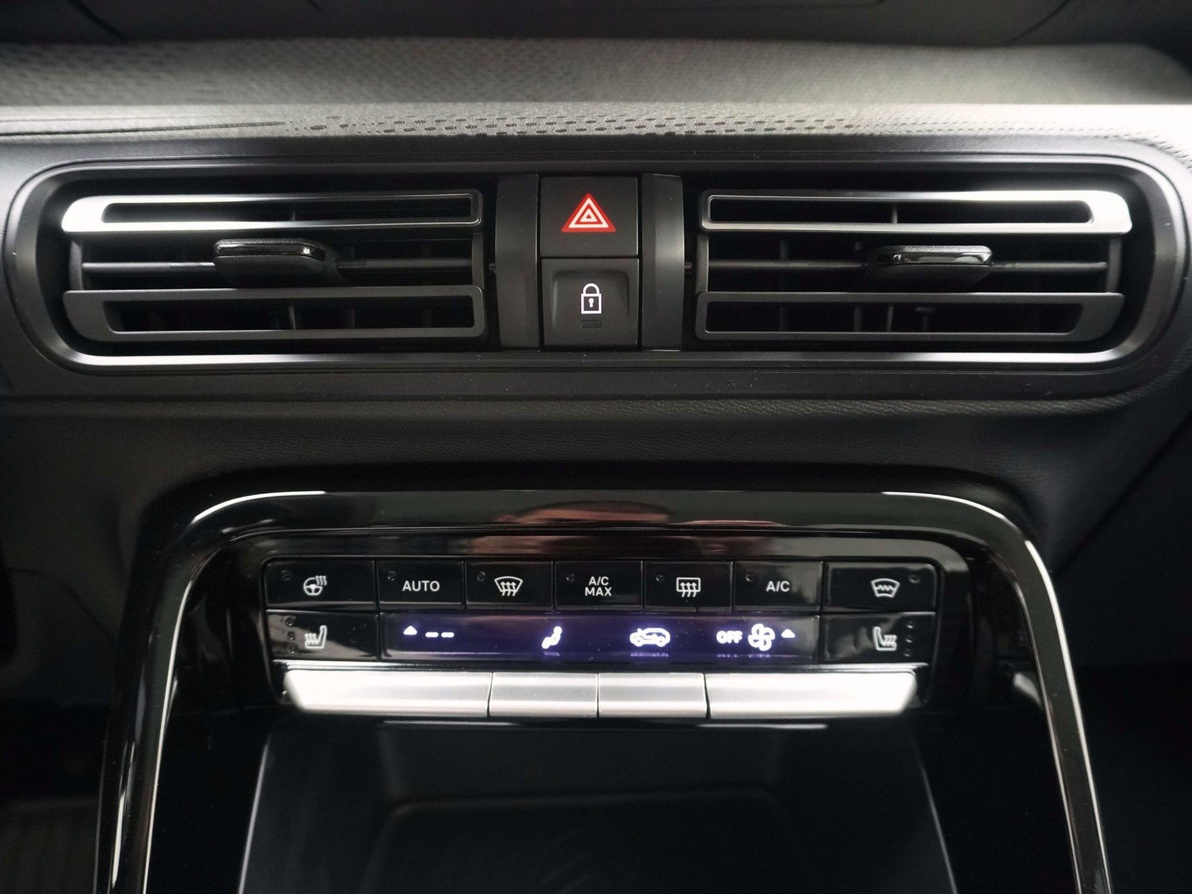 CITROEN C3 Aircross 1.2 Hybrid Max-image-16