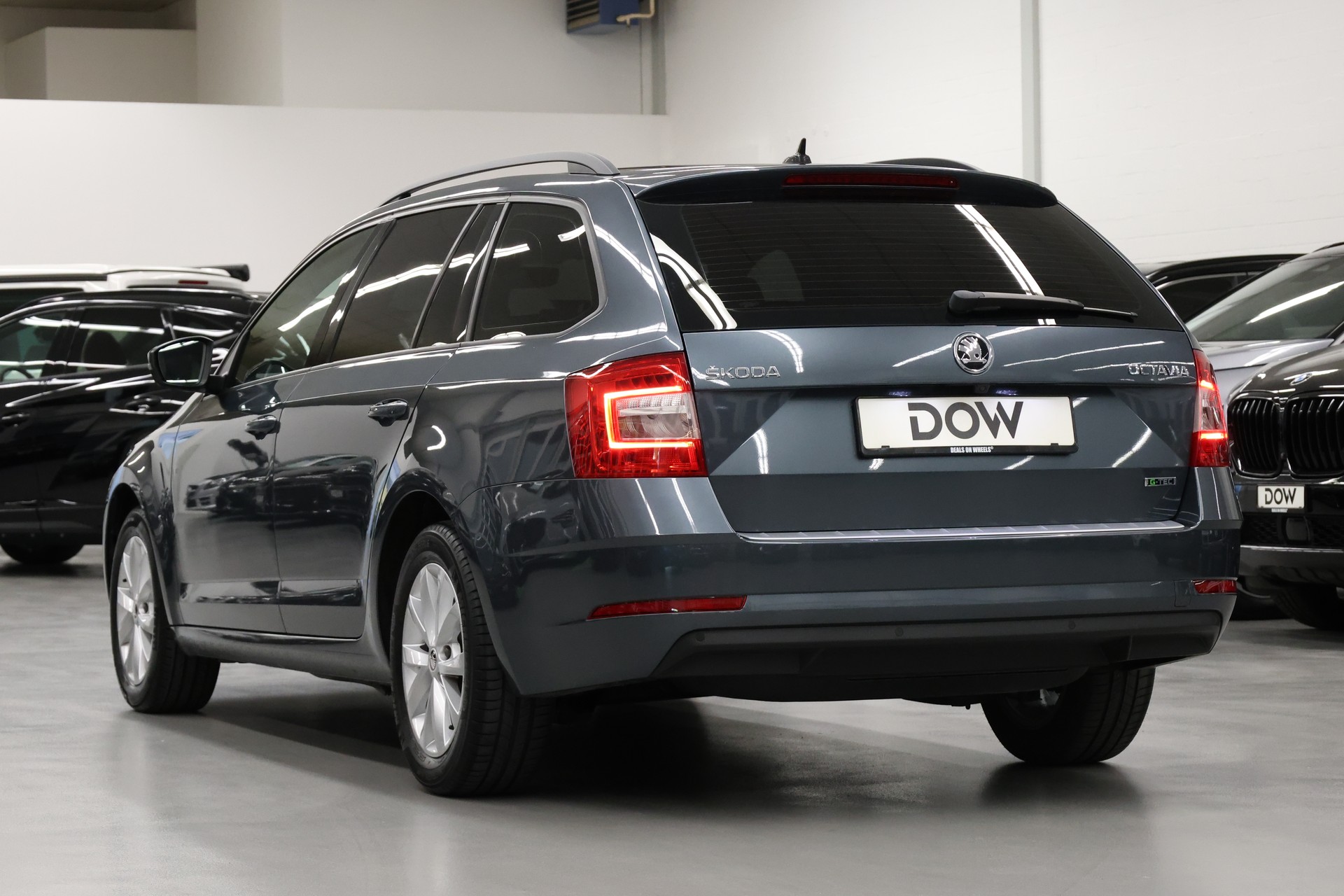 SKODA Octavia Combi 1.5 TGI G-TEC Style DSG-image-6