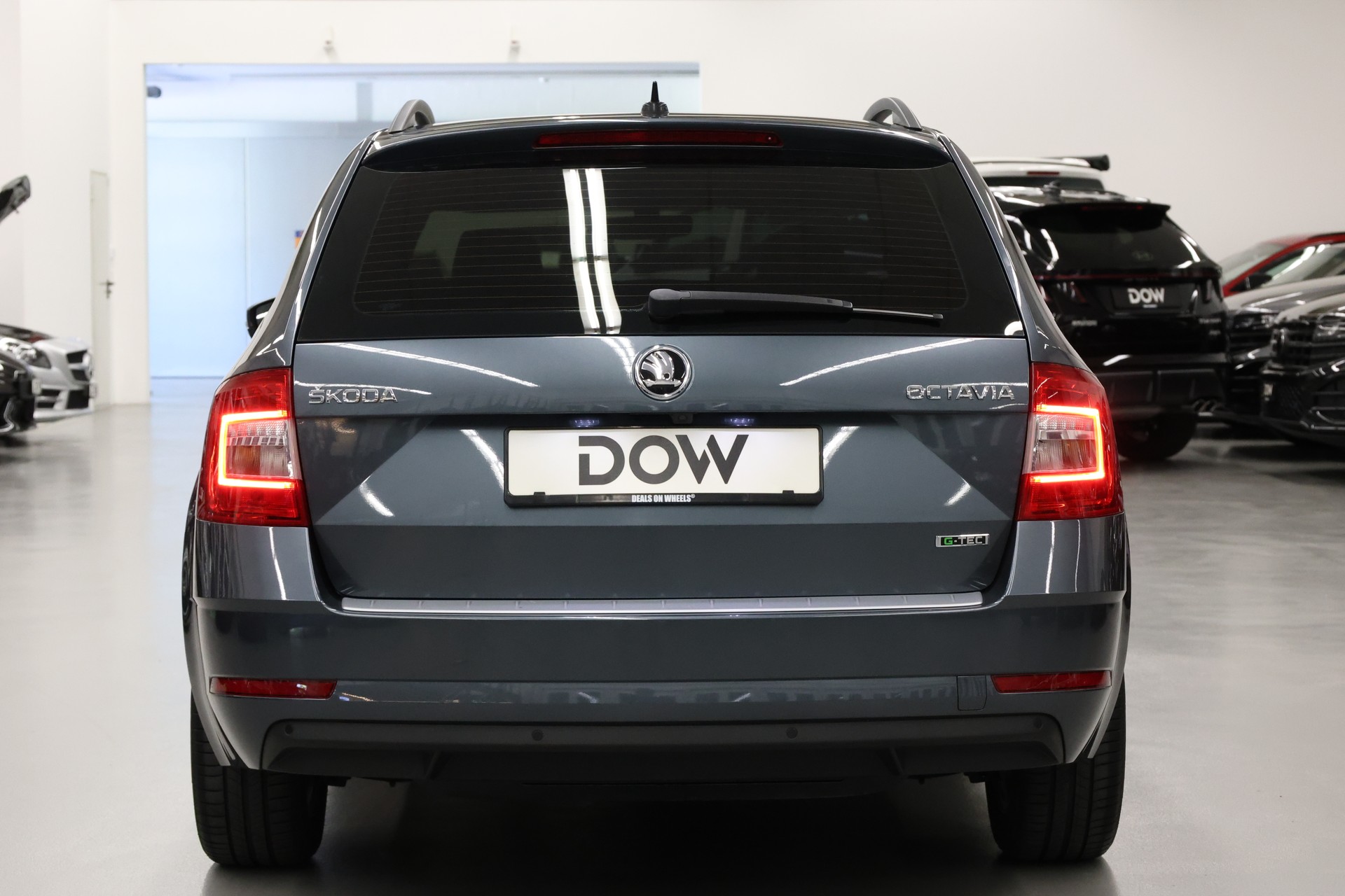 SKODA Octavia Combi 1.5 TGI G-TEC Style DSG-image-7