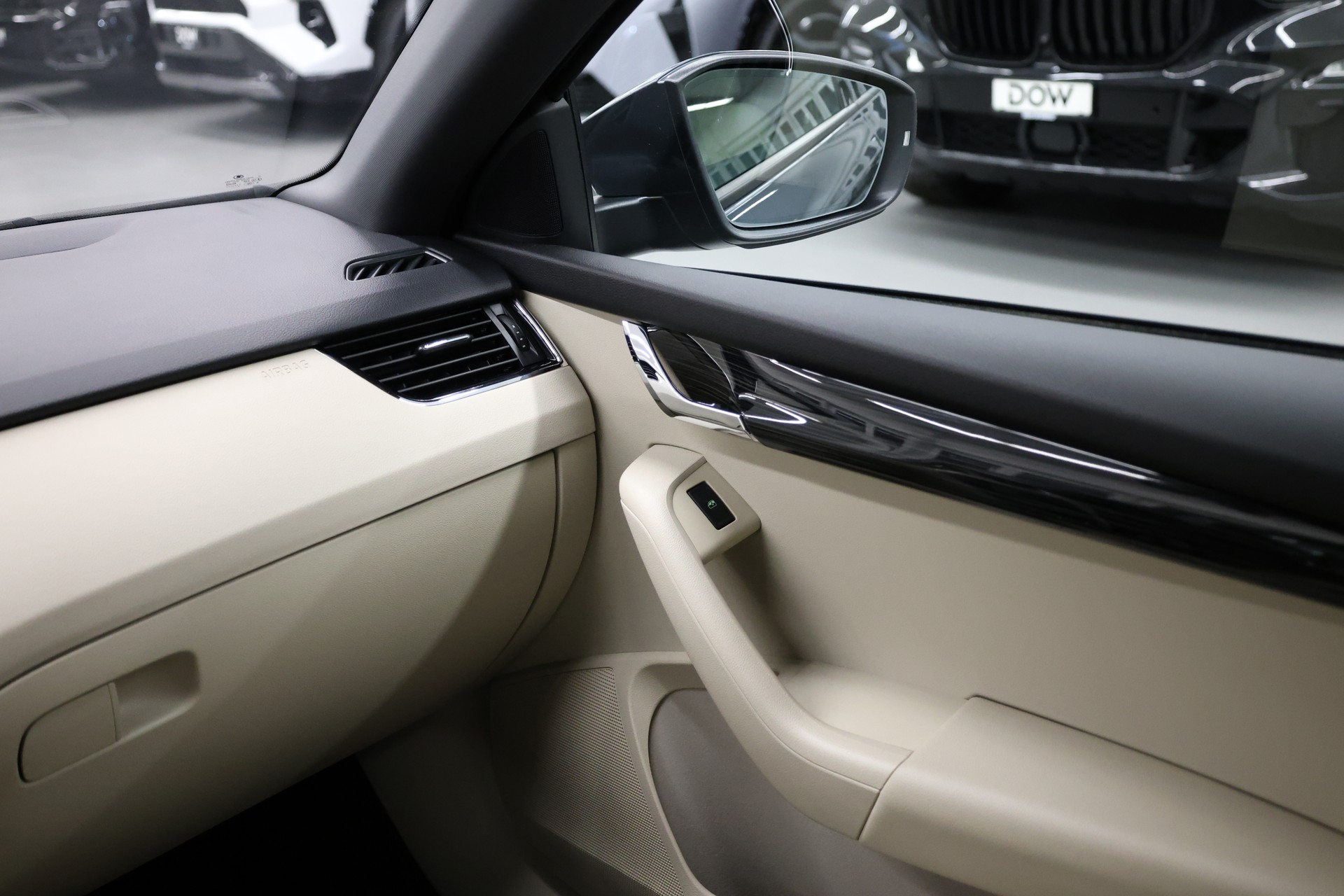 SKODA Octavia Combi 1.5 TGI G-TEC Style DSG-image-20
