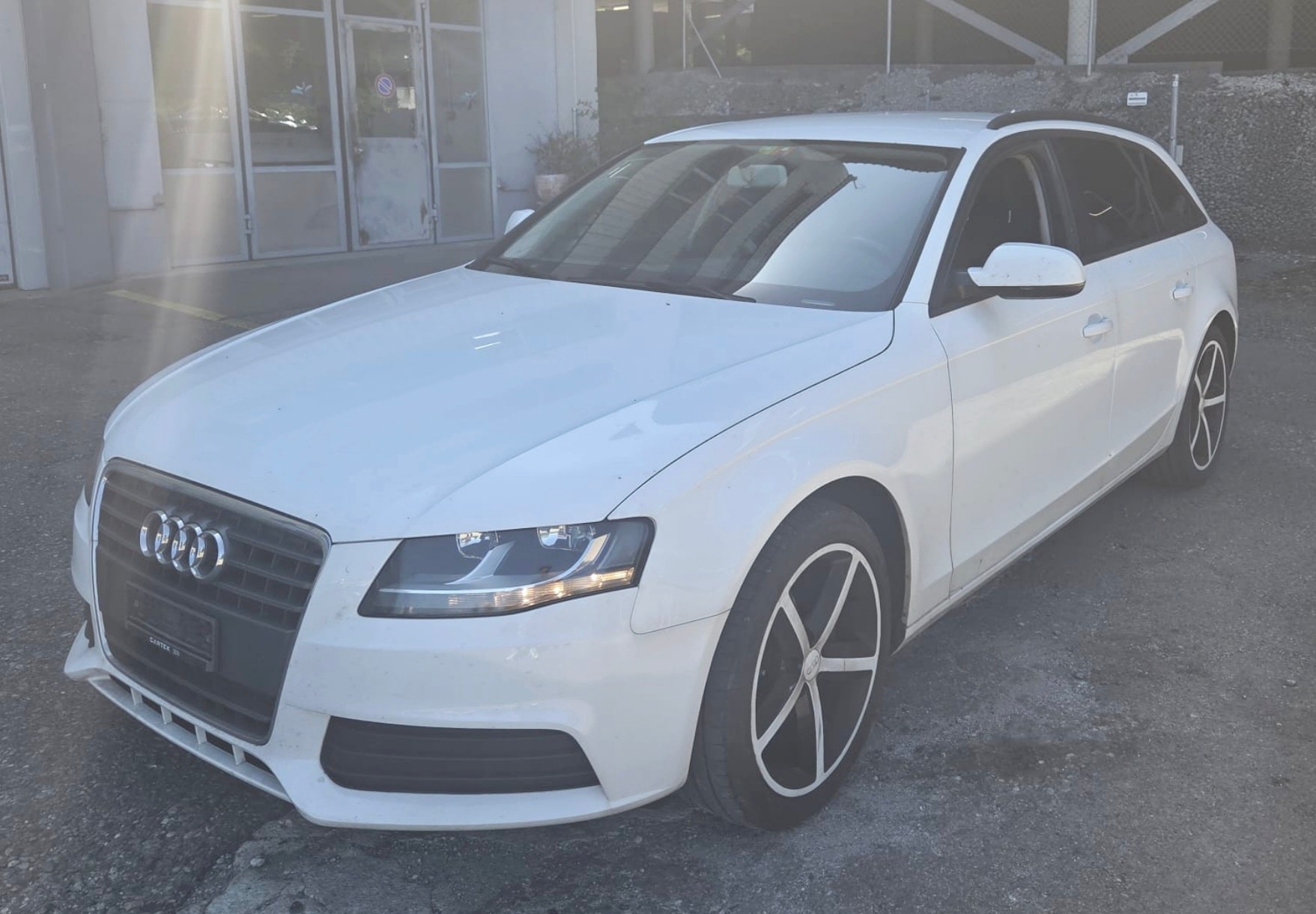 AUDI A4 Avant 2.0 TDI multitronic-image-2