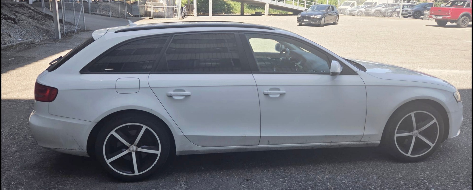 AUDI A4 Avant 2.0 TDI multitronic-image-5