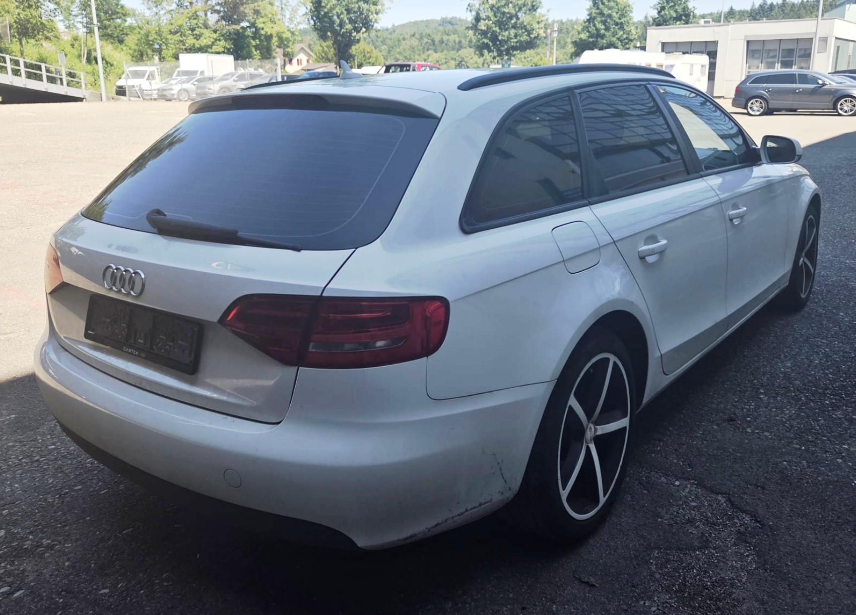 AUDI A4 Avant 2.0 TDI multitronic-image-4