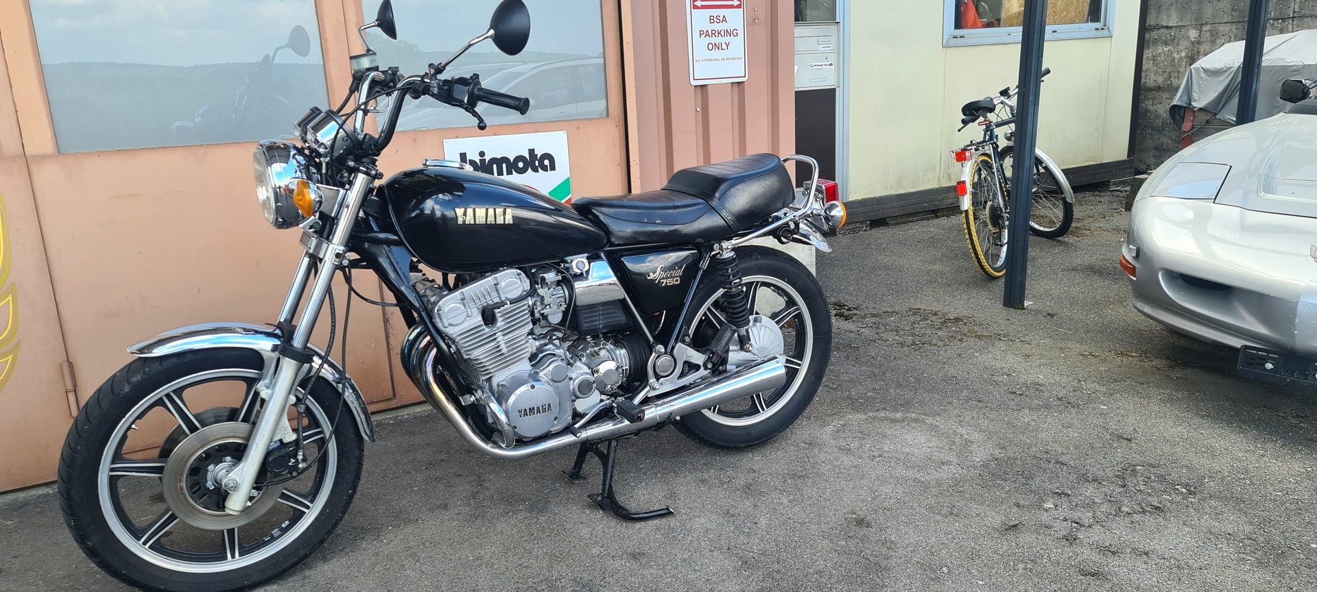 YAMAHA XS750SE