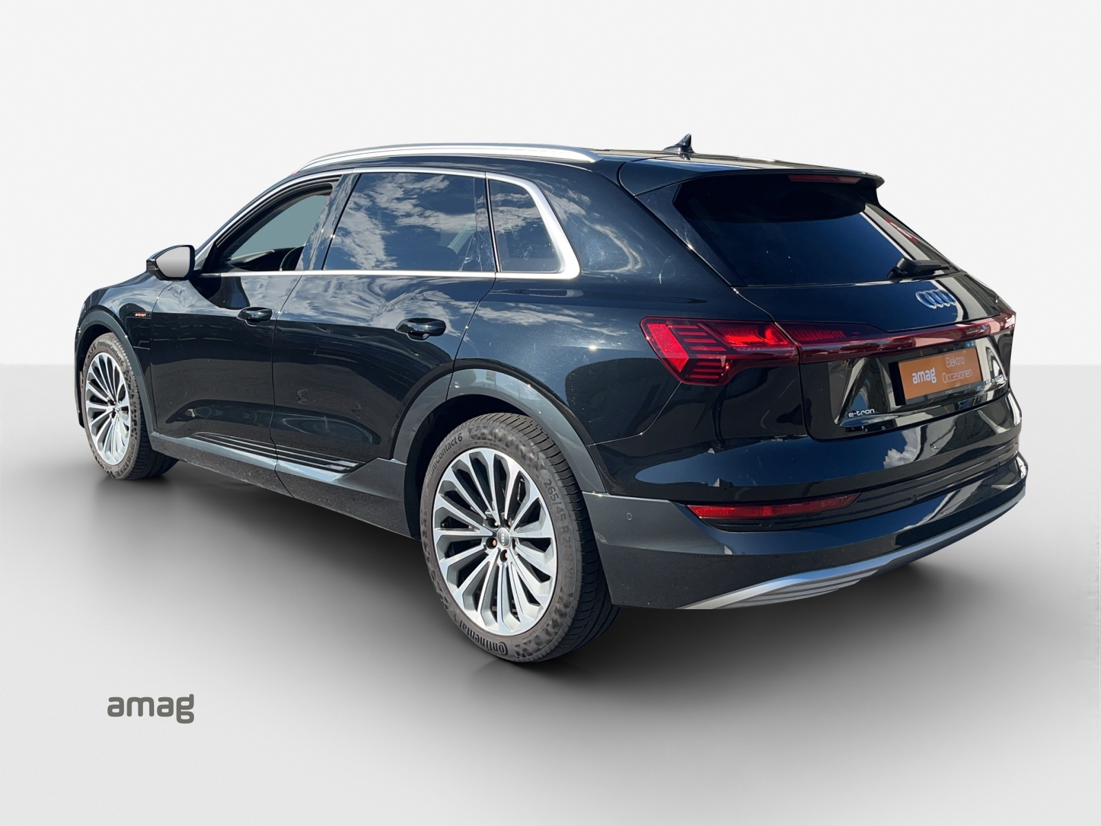 AUDI e-tron 55 Advanced quattro-image-3