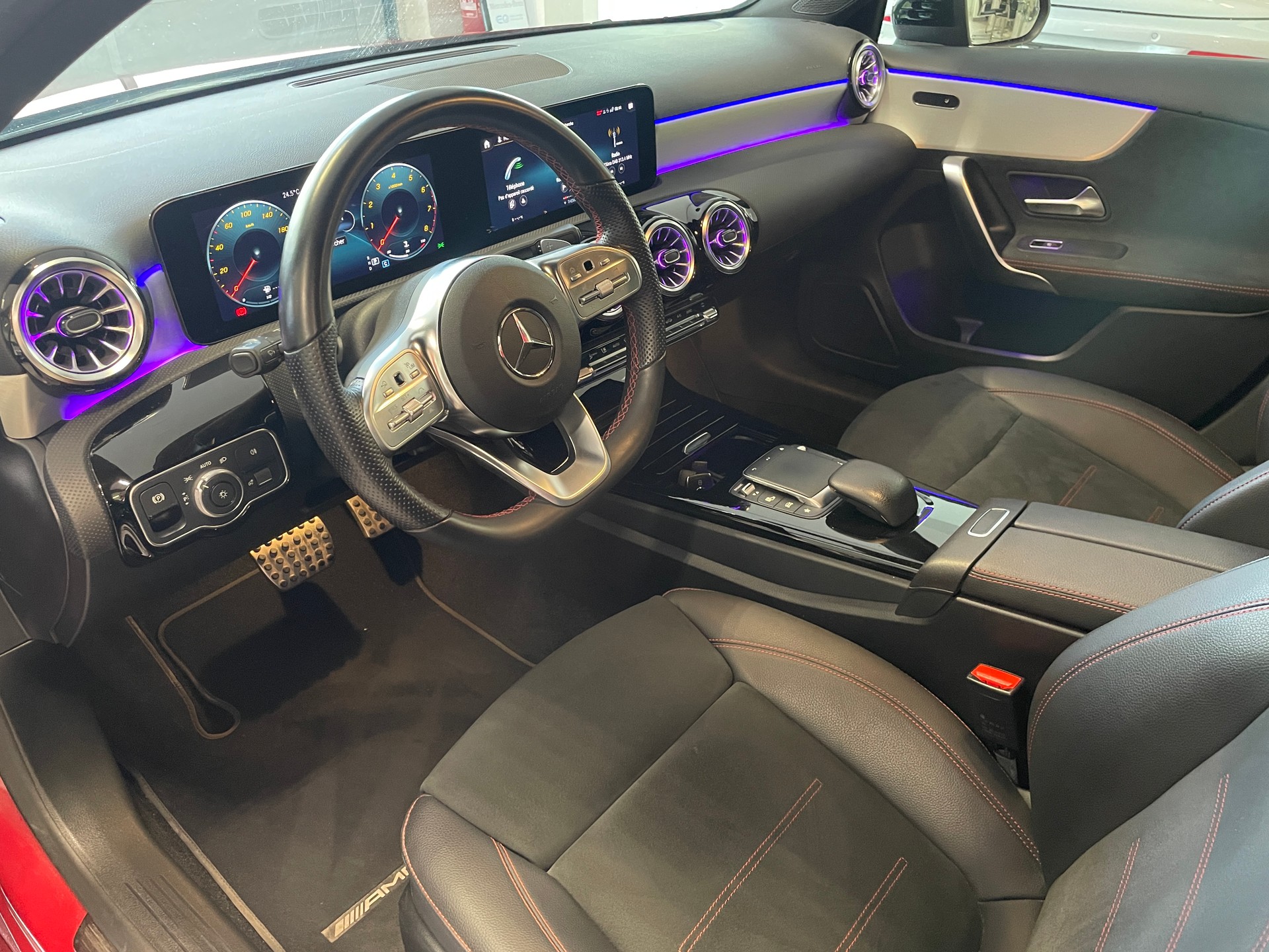 MERCEDES-BENZ A 200 AMG Line 7G-DCT-image-8