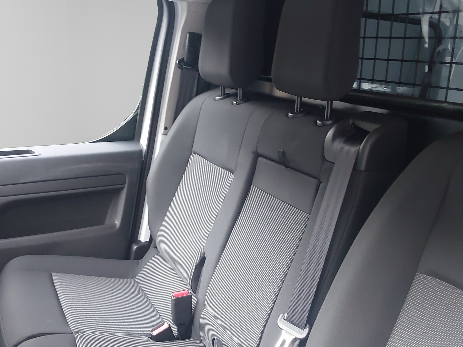 TOYOTA PROACE Van L1 1.5 D Active-image-14