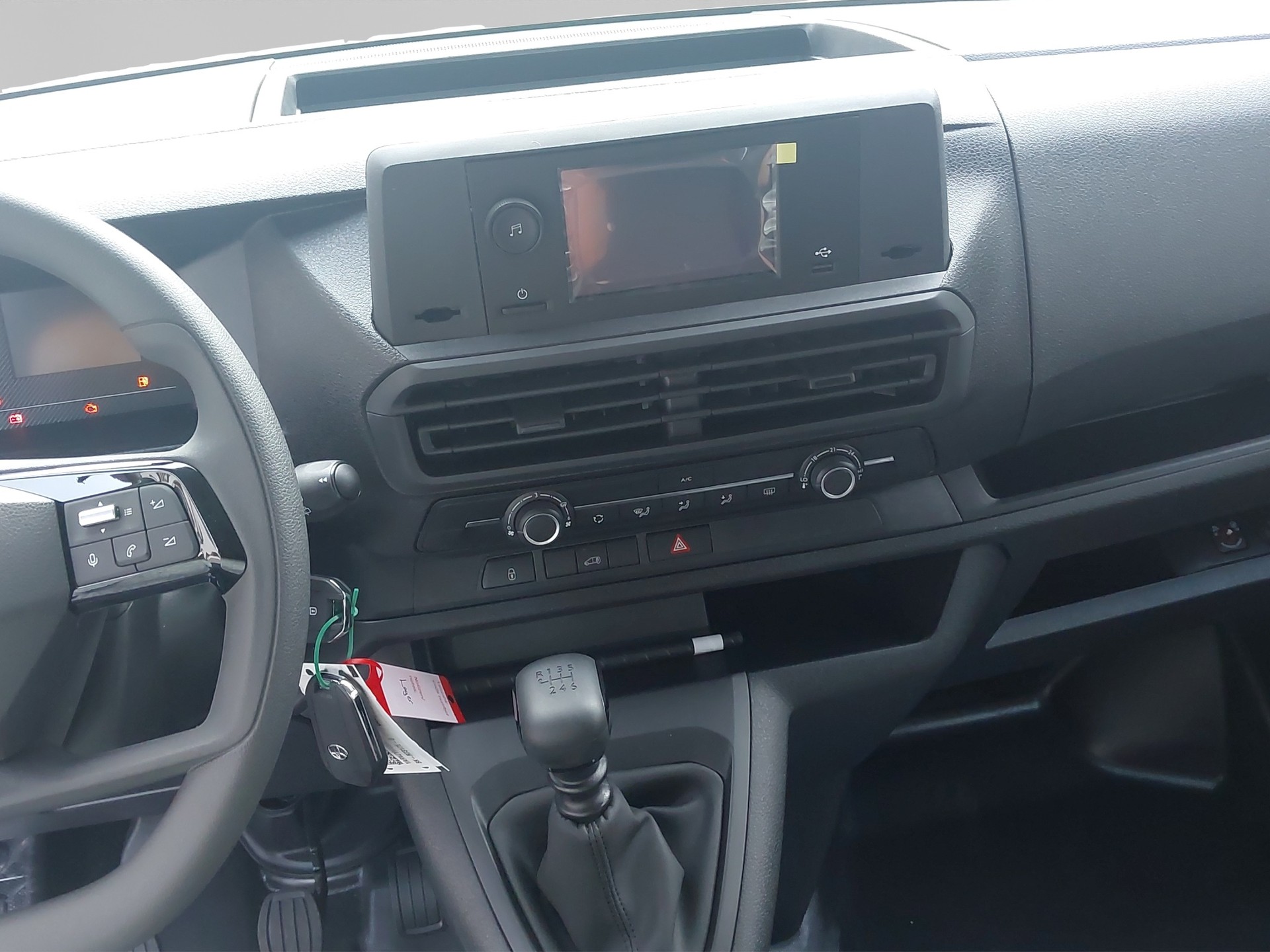 TOYOTA PROACE Van L1 1.5 D Active-image-11