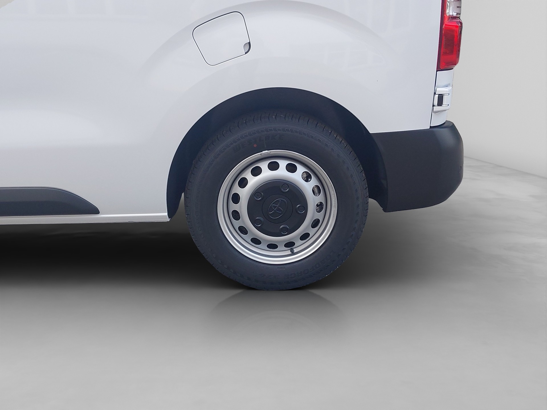 TOYOTA PROACE Van L1 1.5 D Active-image-13