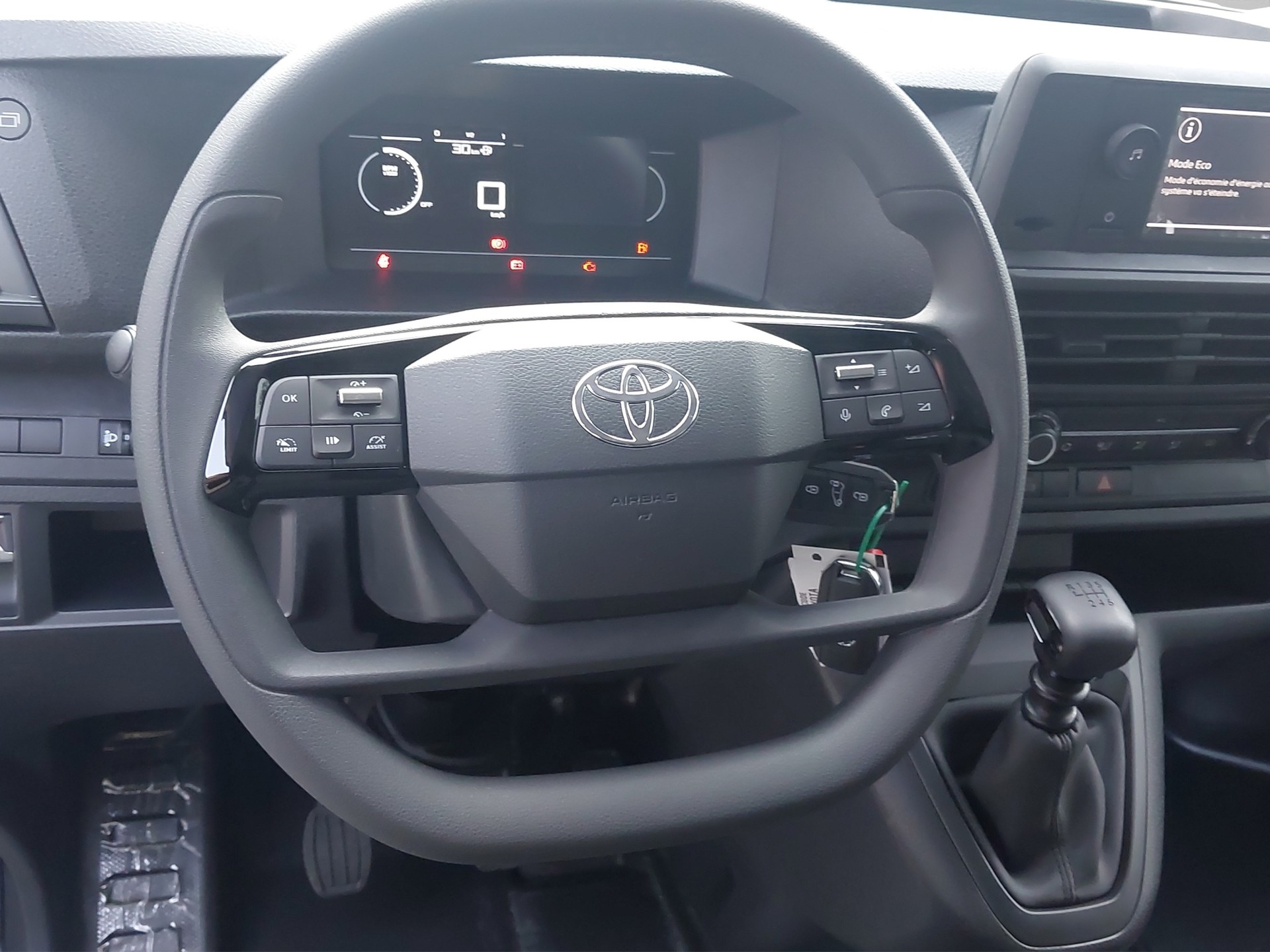 TOYOTA PROACE Van L1 1.5 D Active-image-9