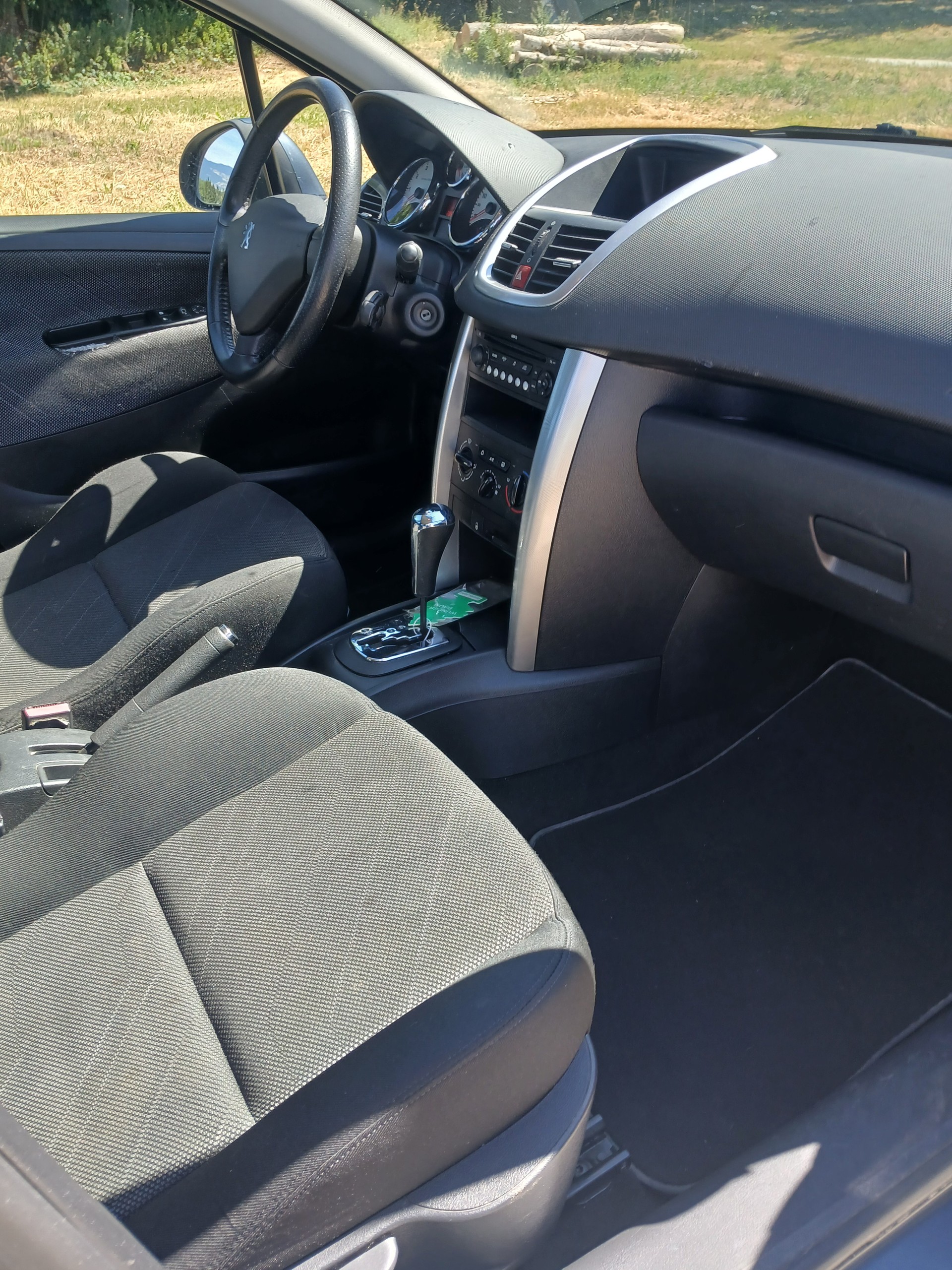 PEUGEOT 207 1.6 16V Sport Automatic-image-5