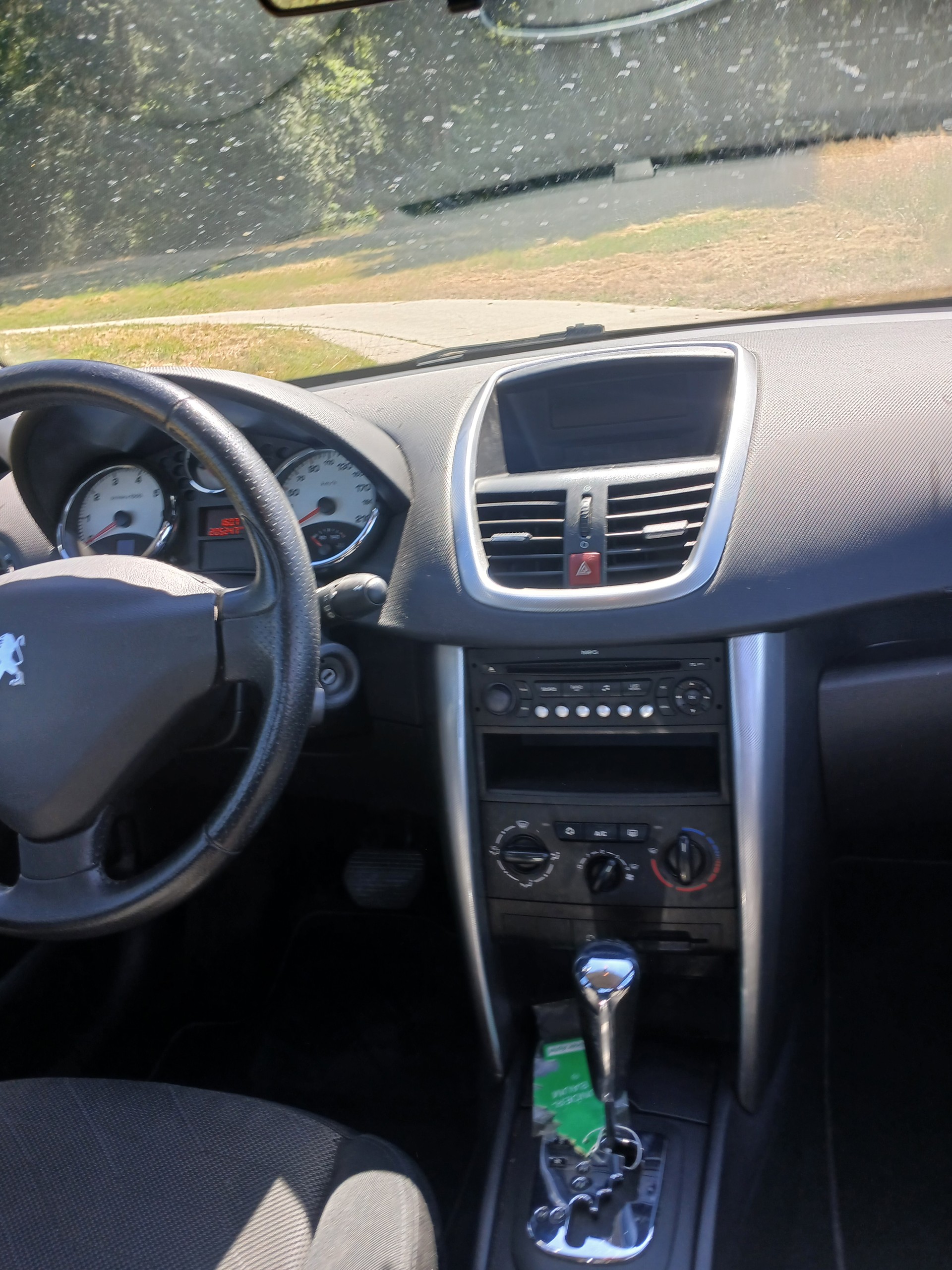 PEUGEOT 207 1.6 16V Sport Automatic-image-6