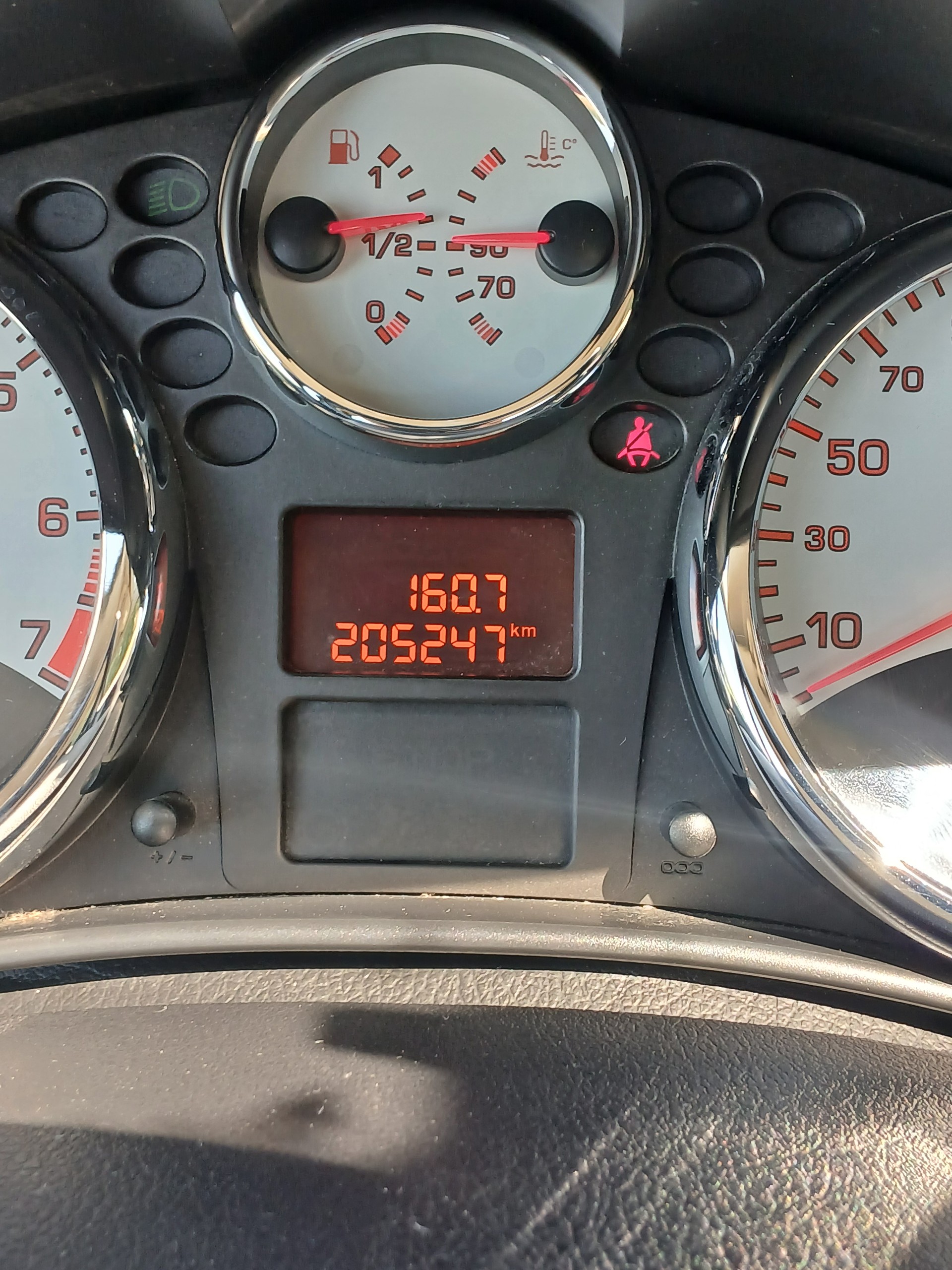 PEUGEOT 207 1.6 16V Sport Automatic-image-9