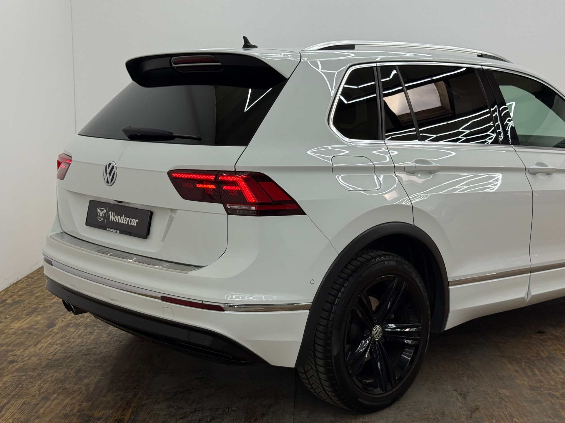 VW Tiguan 2.0TSI Highline 4Motion DSG-image-13