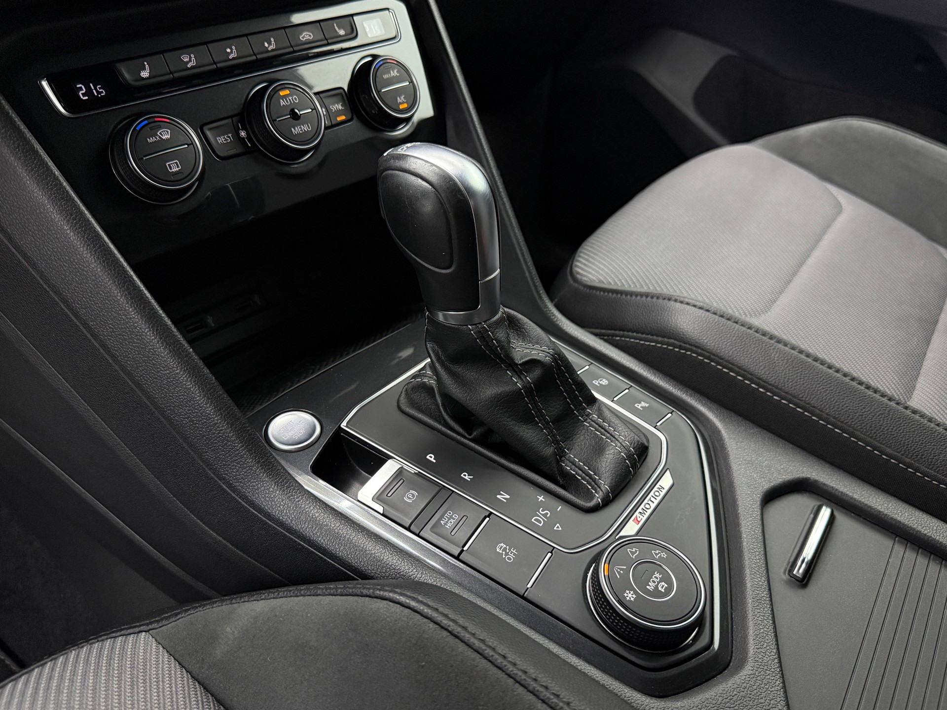 VW Tiguan 2.0TSI Highline 4Motion DSG-image-27