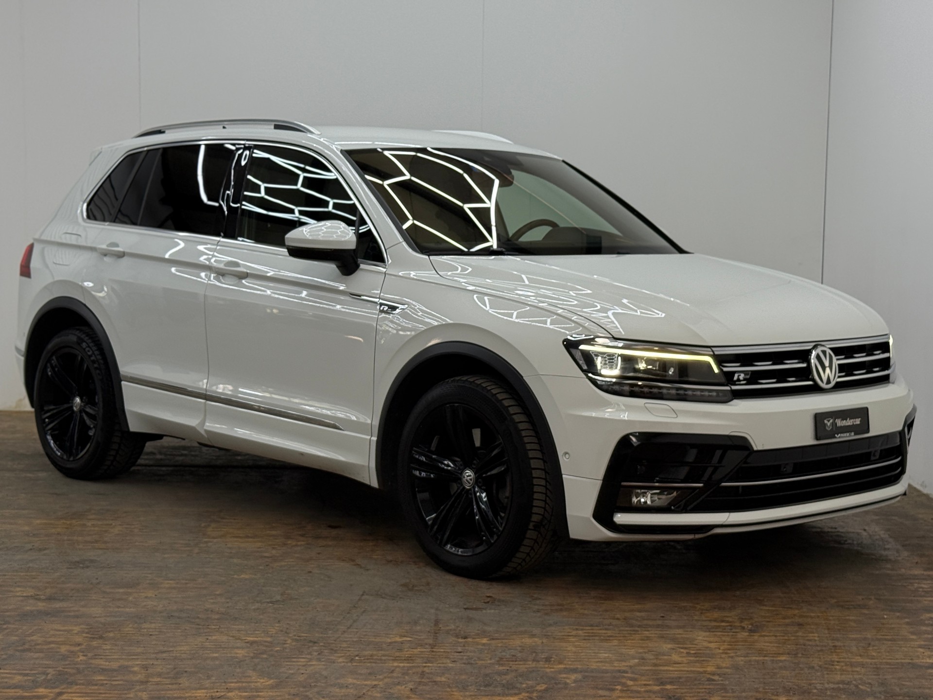 VW Tiguan 2.0TSI Highline 4Motion DSG-image-0