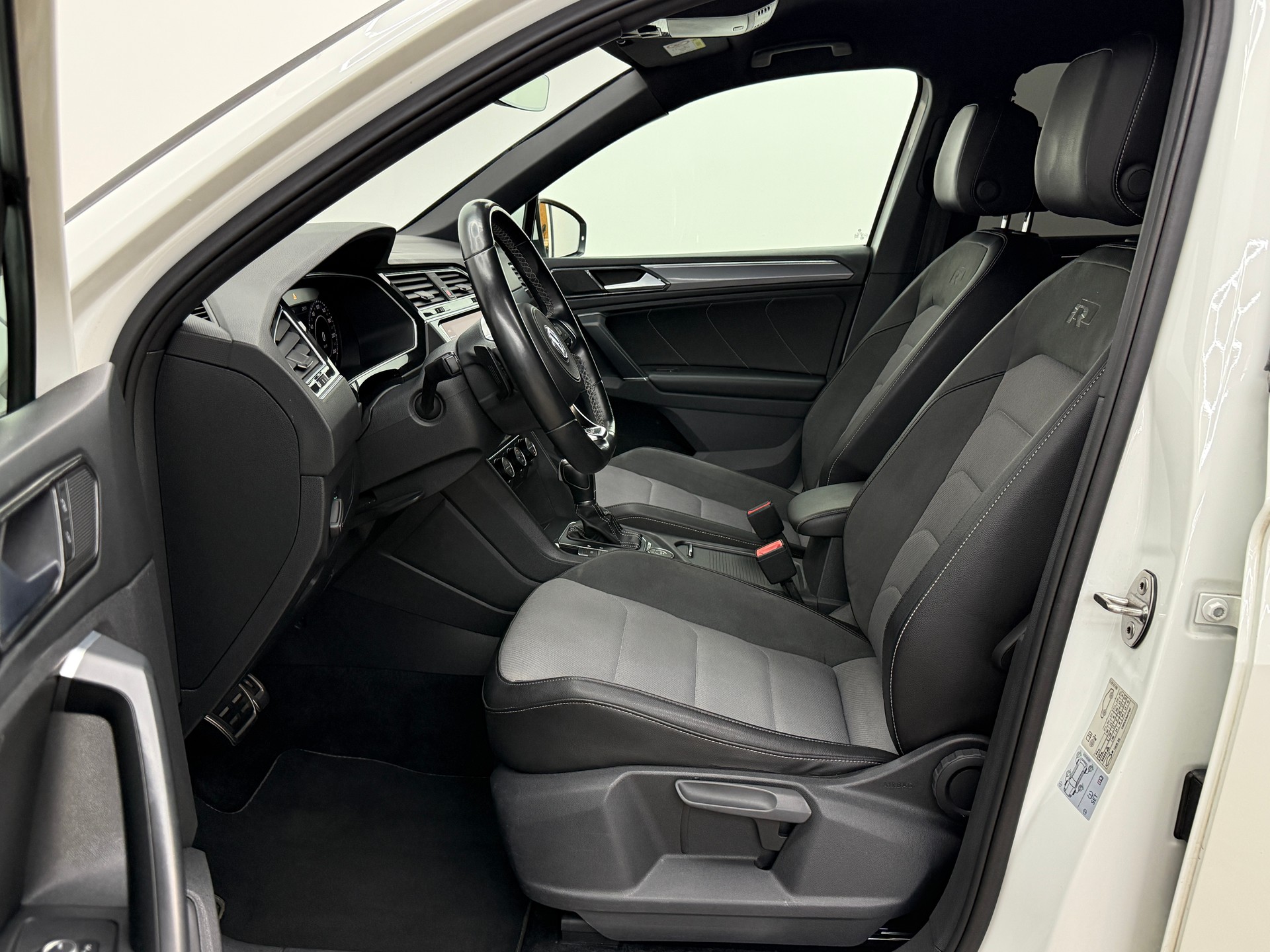 VW Tiguan 2.0TSI Highline 4Motion DSG-image-18
