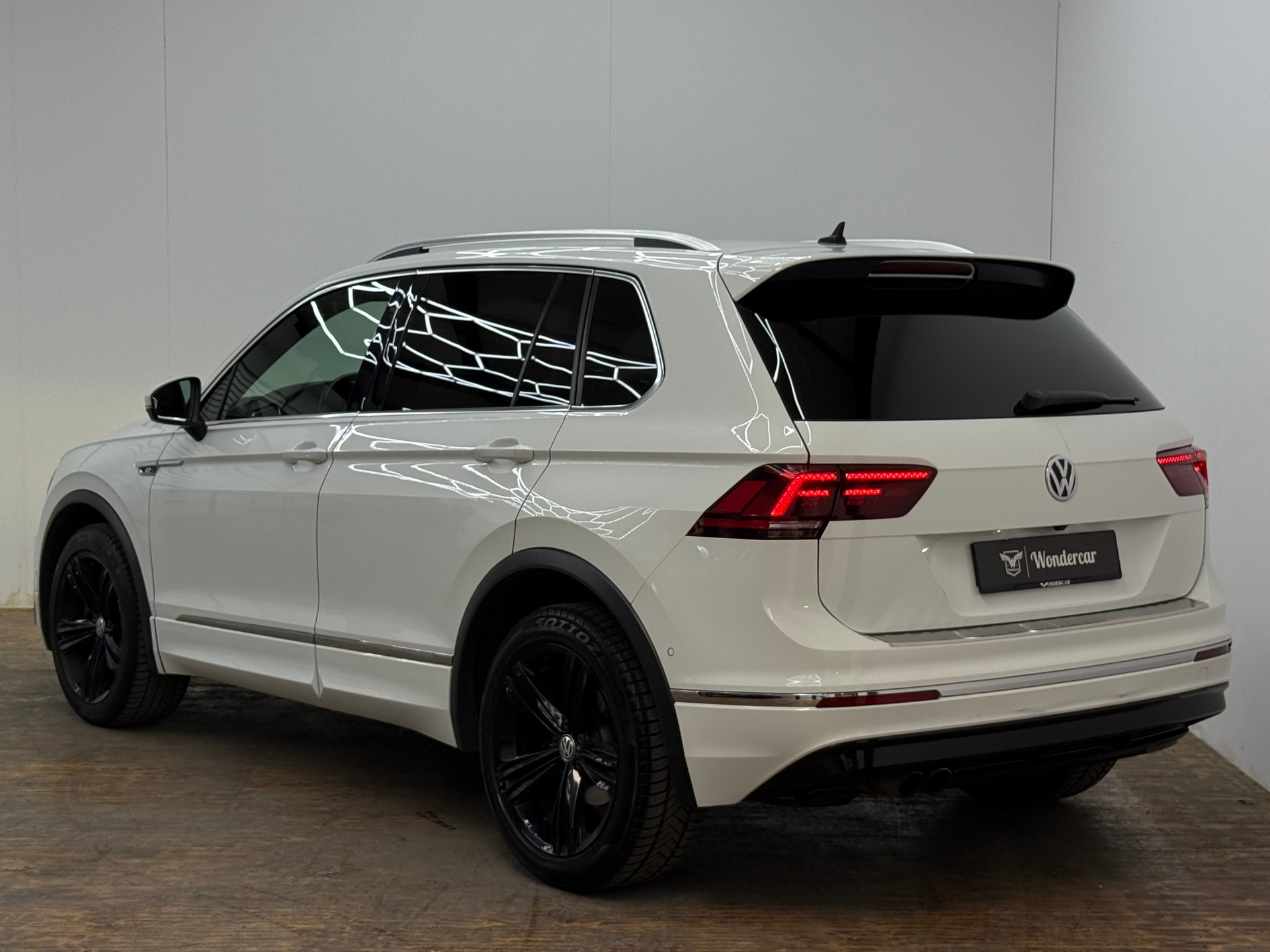 VW Tiguan 2.0TSI Highline 4Motion DSG-image-9