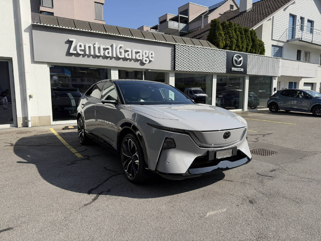 MAZDA CX-6e Takumi Plus-image-0