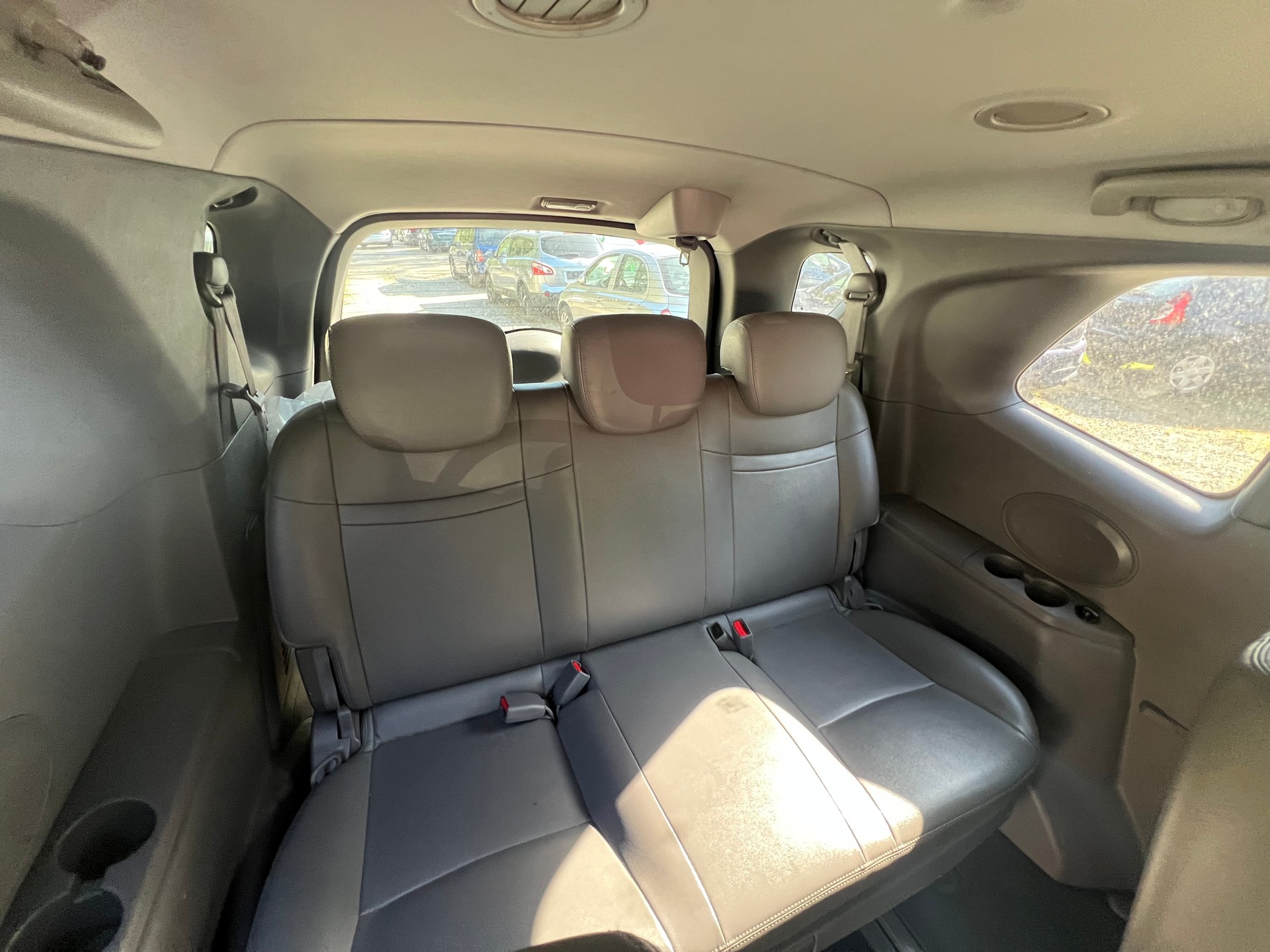 KGM-SsangYong Rodius SV200 e-XDi Sapphire 4WD E-Tronic-image-12
