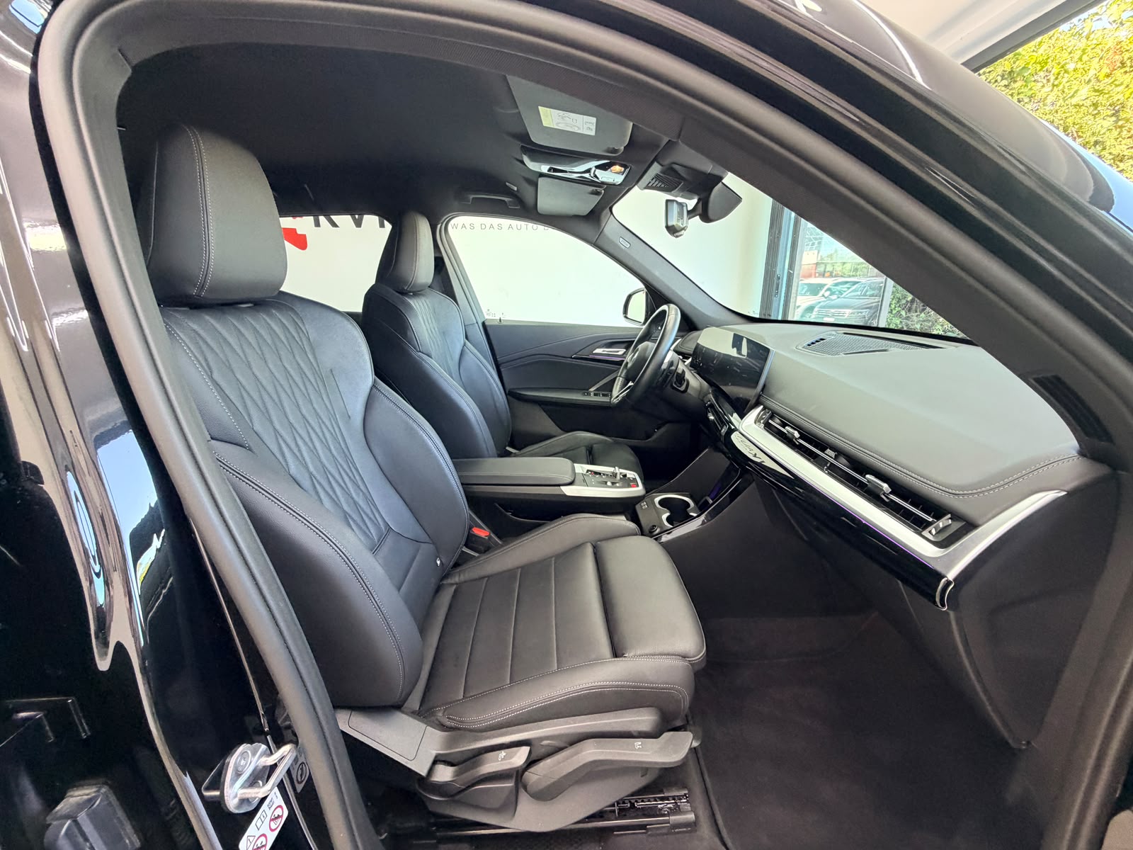 BMW X1 xDrive 23i 48V M Sport | AB FRISCHEM SERVICE | 1 JAHR GARANTIE | 8-FACH KOMPLETTRADSATZ |-image-12