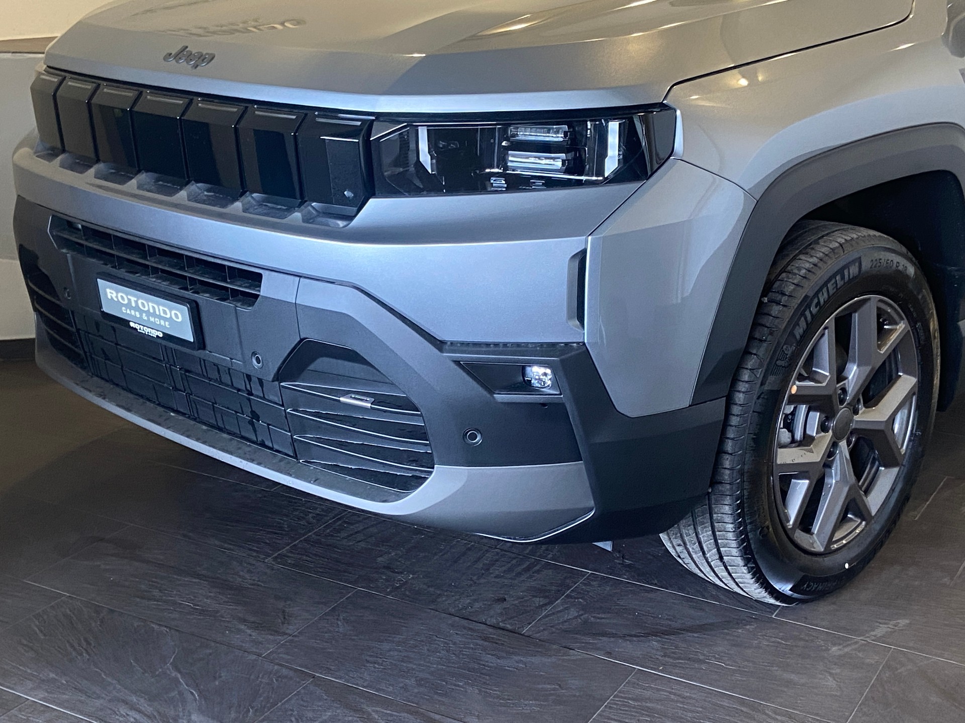 JEEP Compass 1.2 T e-Hybrid First Edition - MY26-showroom-element-2