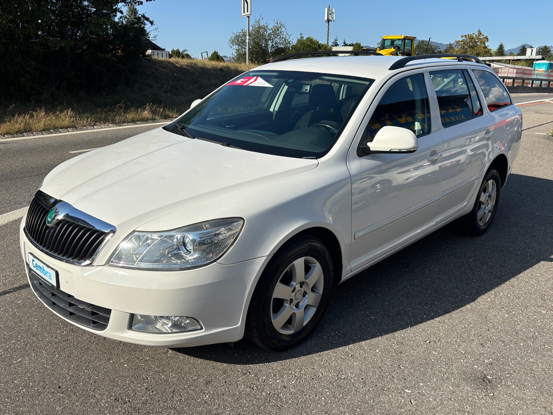 SKODA Octavia Combi 2.0 TDI Adventure 4x4 DSG-image-2