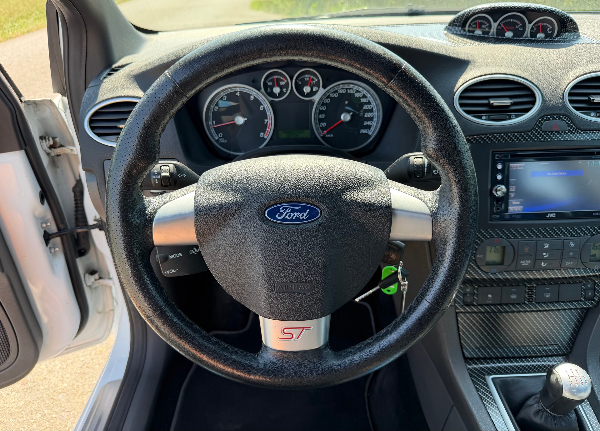 FORD Focus 2.5 Turbo ST-image-11