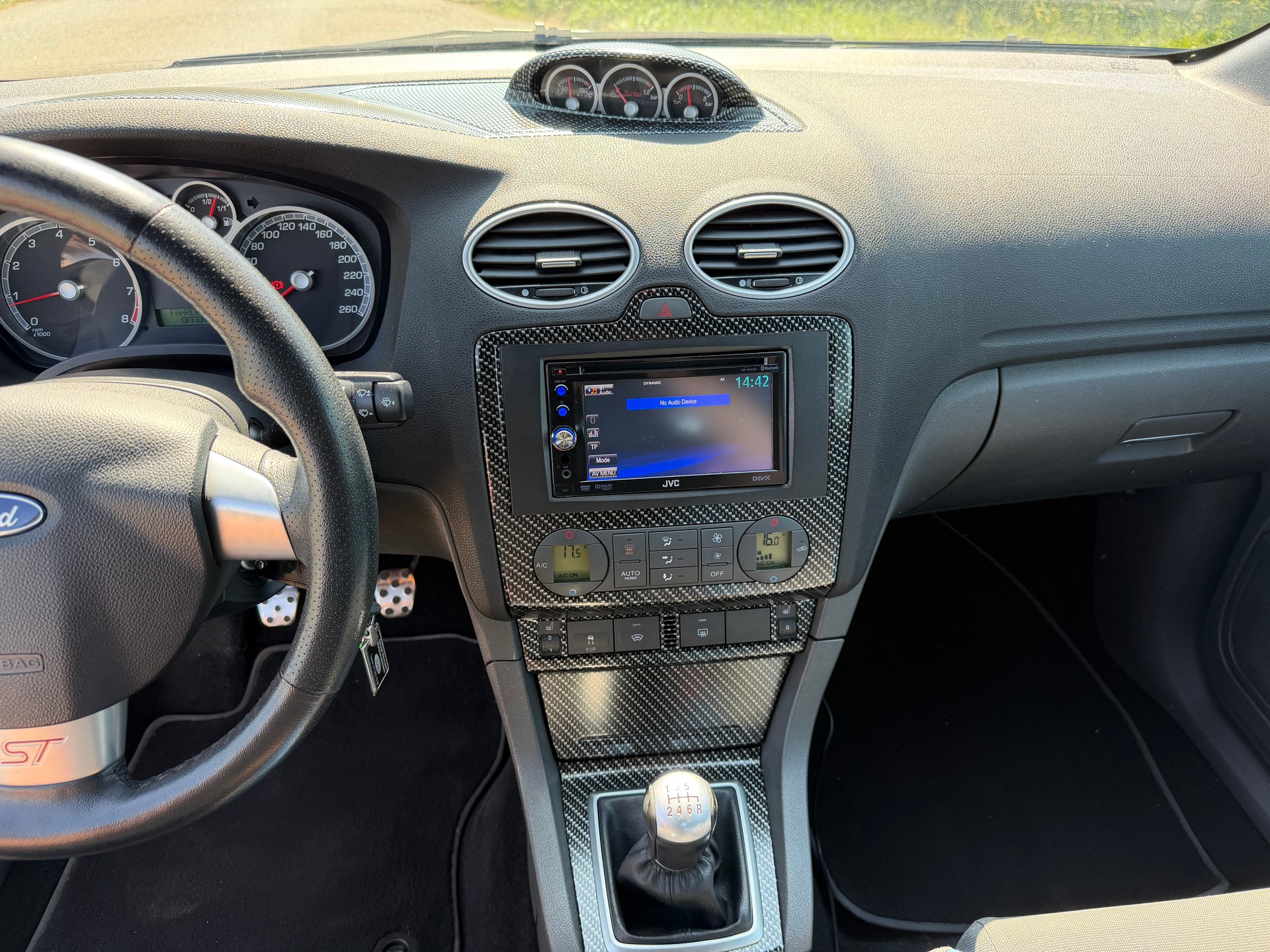 FORD Focus 2.5 Turbo ST-image-12