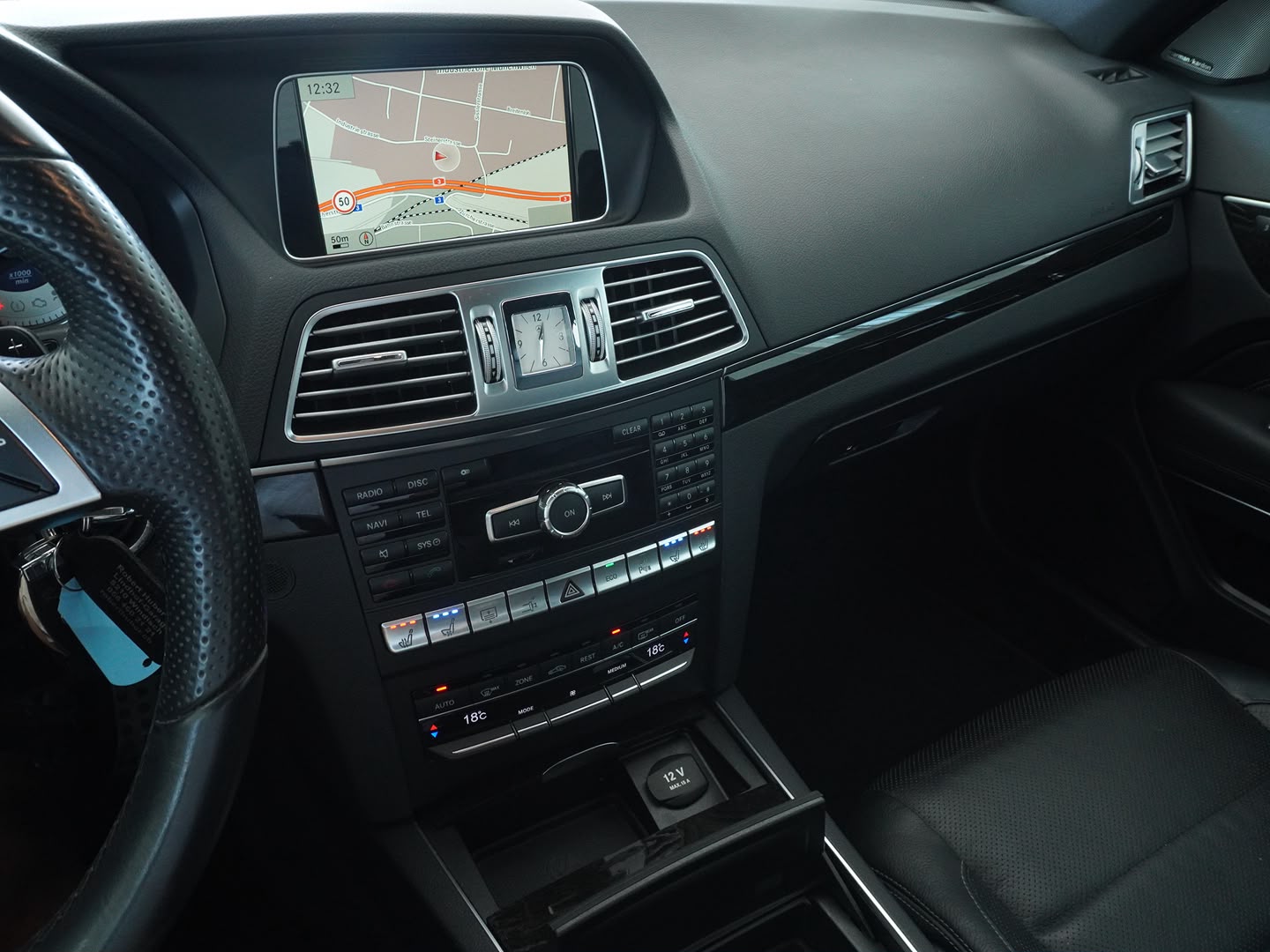 MERCEDES-BENZ E 350 7G-Tronic AMG Line-image-5