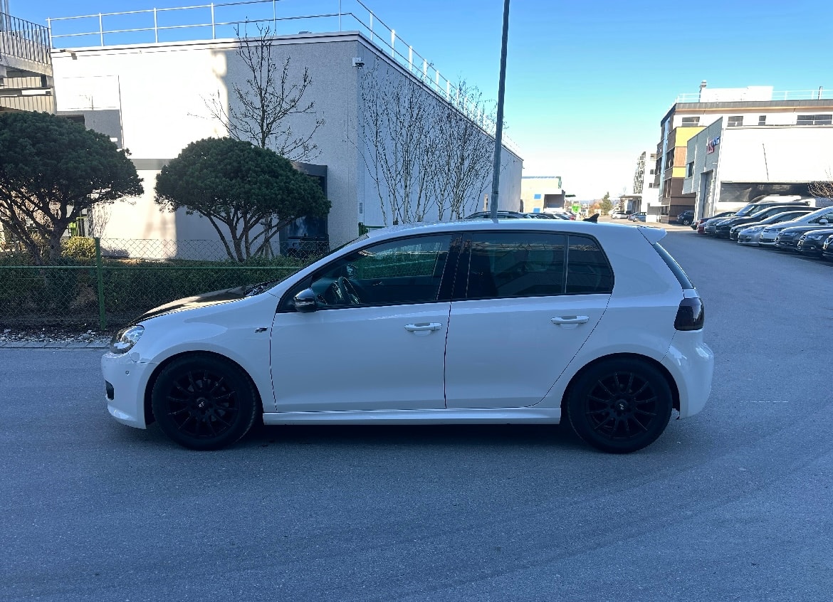 VW Golf Variant 1.2 TSI R-Line-image-5